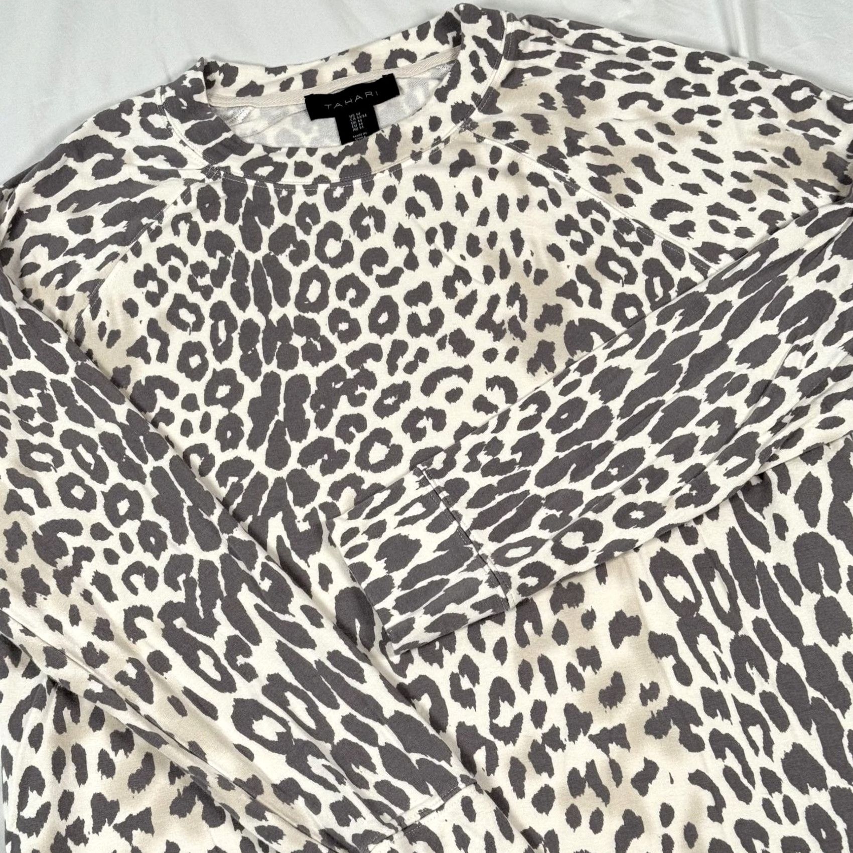 Vintage Tahari Women Tunic Sweatshirt Crew Neck Leopard Knit Gray M Regular Raglan Long Sleeve Pullover Casual Workwear Animals Size M / US 6-8 / IT 42-44 - 2 Thumbnail