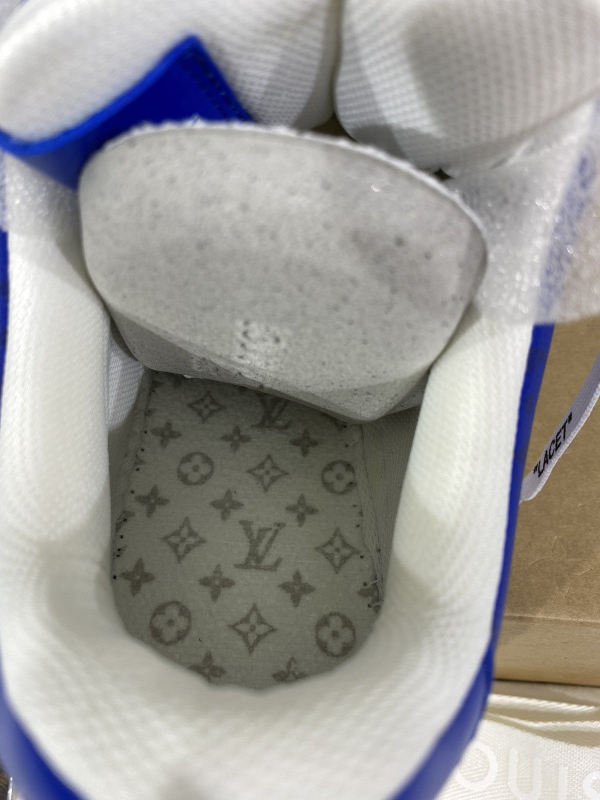 Louis Vuitton Louis Vuitton X Nike Off White 9 Blue Air Force 1 Size US 9 / EU 42 - 13 Thumbnail