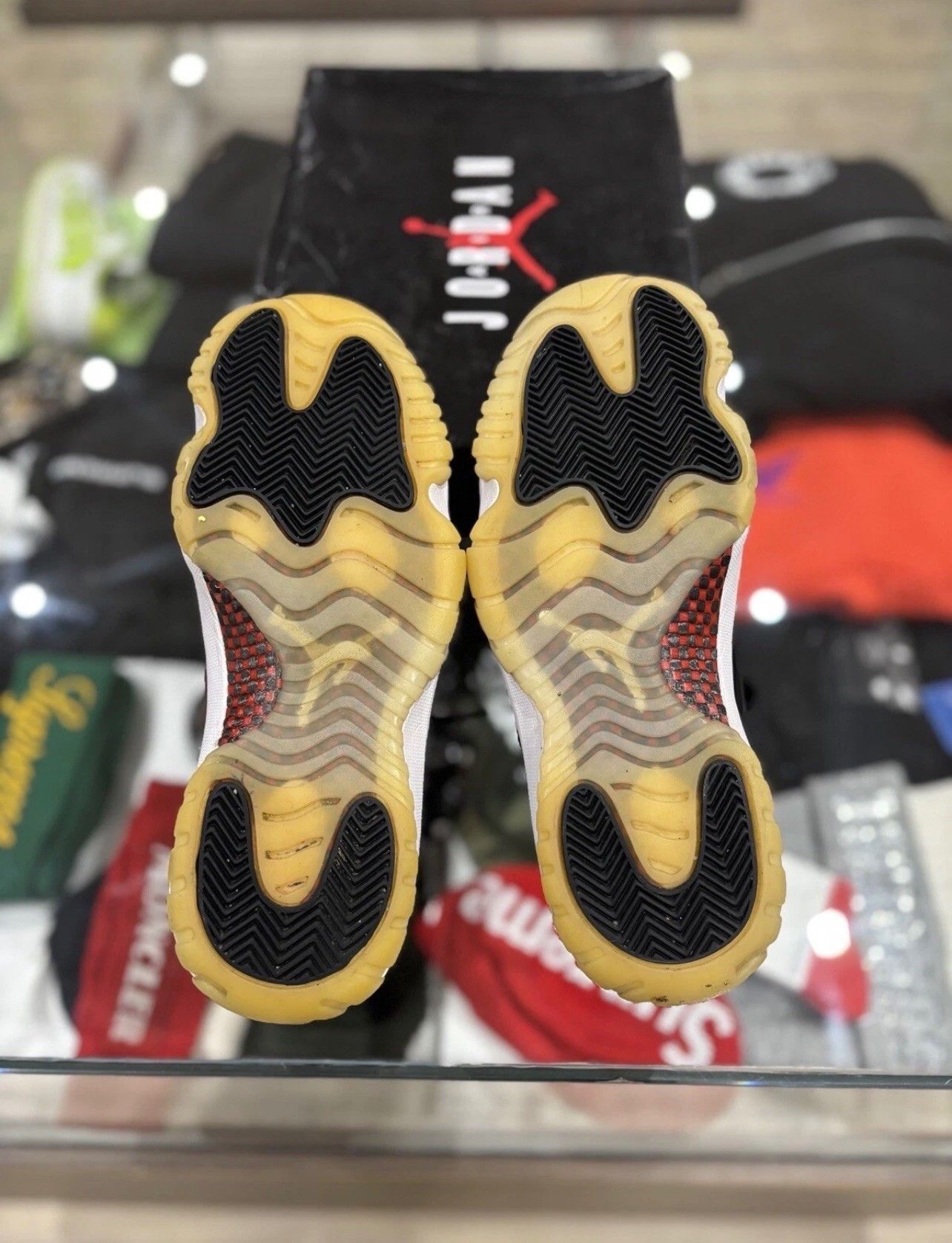 Jordan Brand Jordan 11 Low 72-10 Size US 8.5 / EU 41-42 - 6 Thumbnail