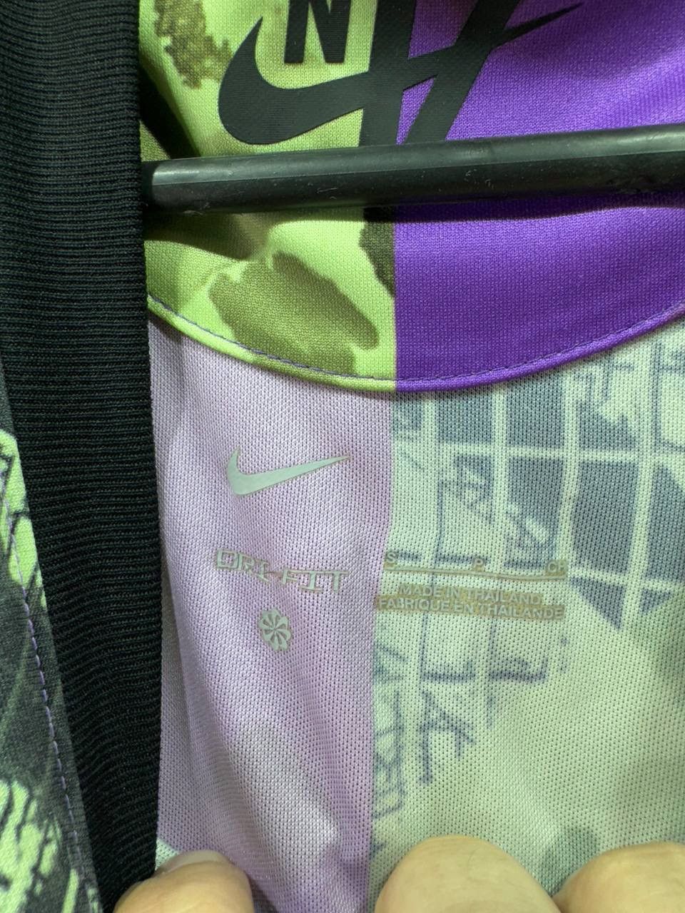 Nike TOTTENHAM HOTSPUR 2021/22 STADIUM THIRD JERSEY Soccer Kit Size US S / EU 44-46 / 1 - 4 Thumbnail