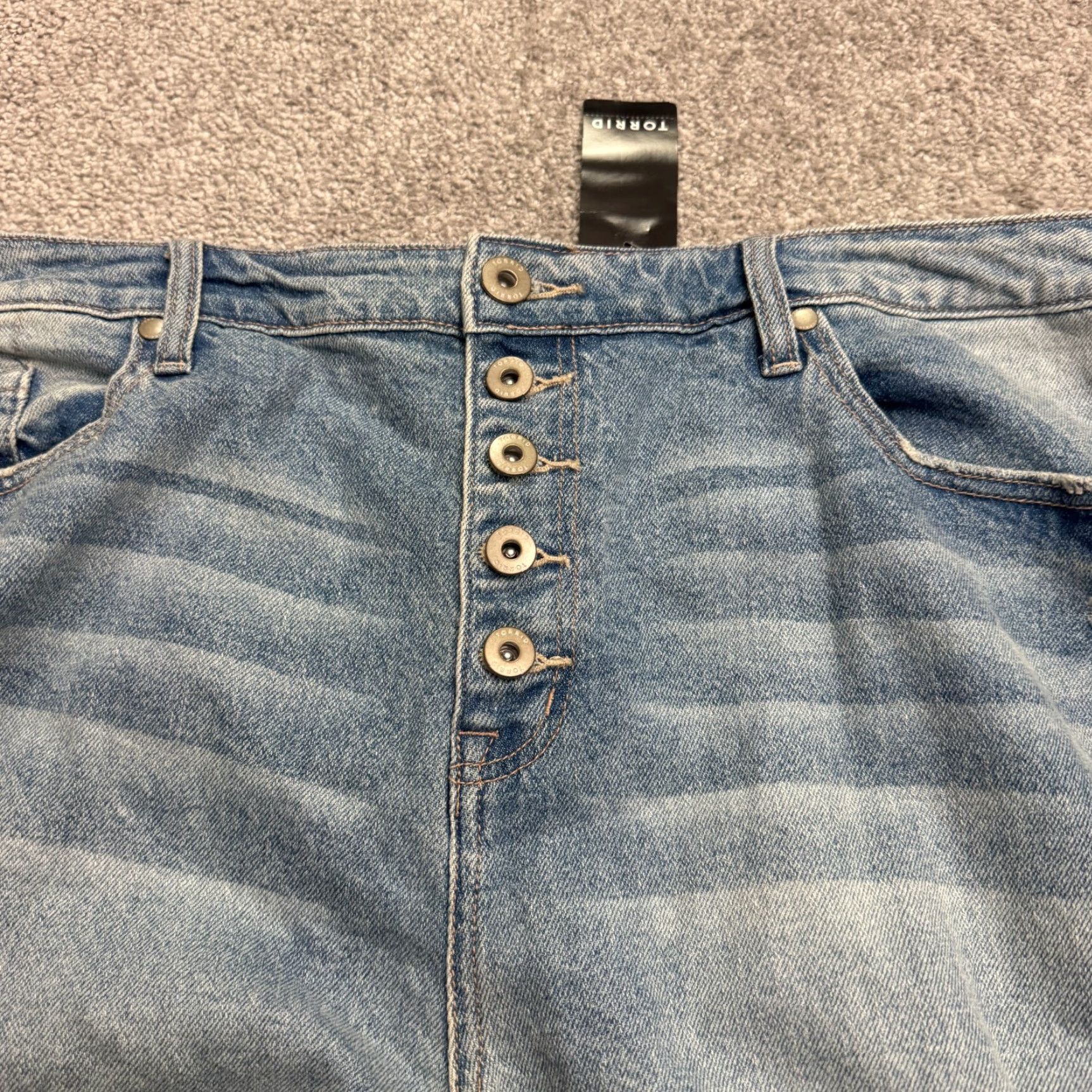 Torrid Torrid Jeans - City Streetwear 5-Pocket Denim Straight High Rise Button Fly 20 Tall Blue Womens Jeans Size 42" / US 20 - 3 Thumbnail
