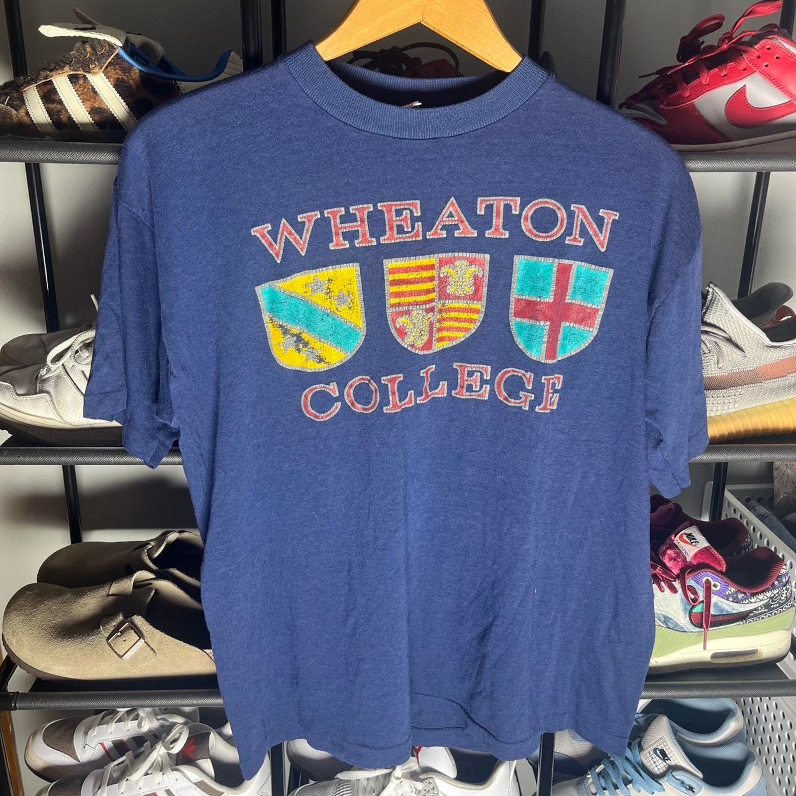 NCAA Navy vintage Wheaton College single stitch t-shirt Size US L / EU 52-54 / 3 - 1 Thumbnail