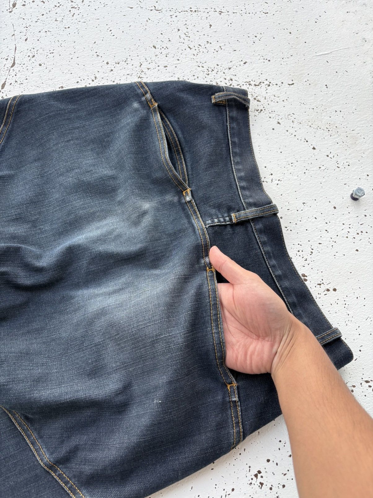Issey Miyake Issey Miyake Avant-Garde Curved Seam Jeans Japanese Denim Size US 32 / EU 48 - 9 Thumbnail
