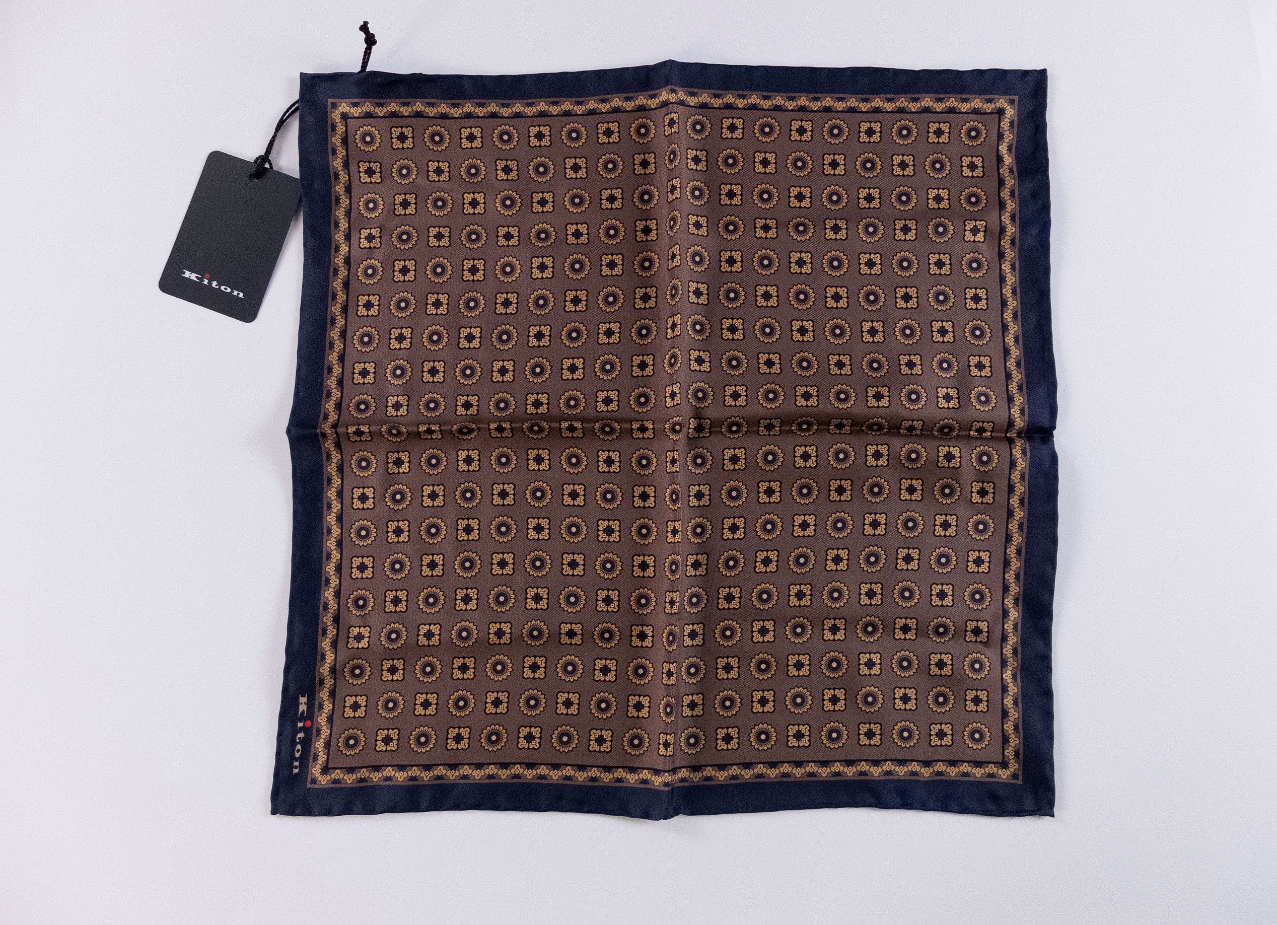 Kiton KITON Napoli hand made brown floral silk pocket square Size ONE SIZE - 1 Thumbnail