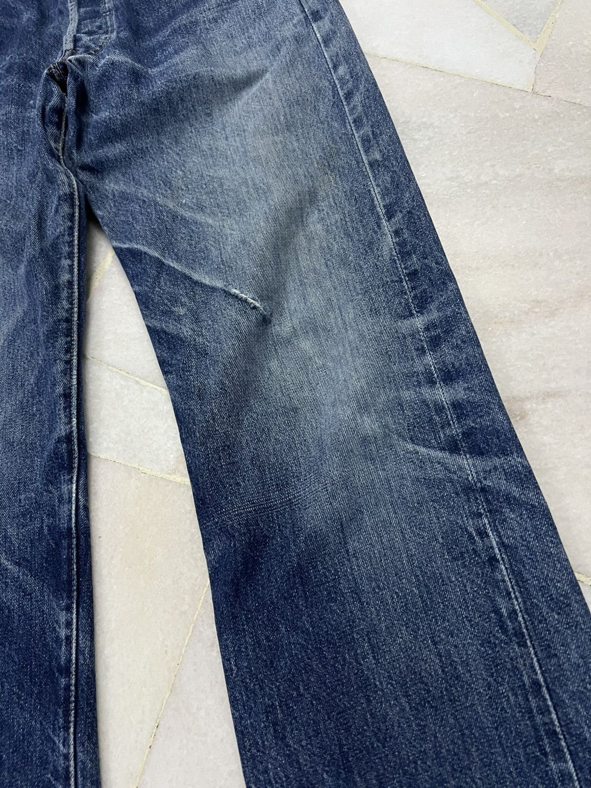Levi's Vintage 90’s Levis 501 XX Big E Distressed Jeans Size US 29 - 7 Thumbnail