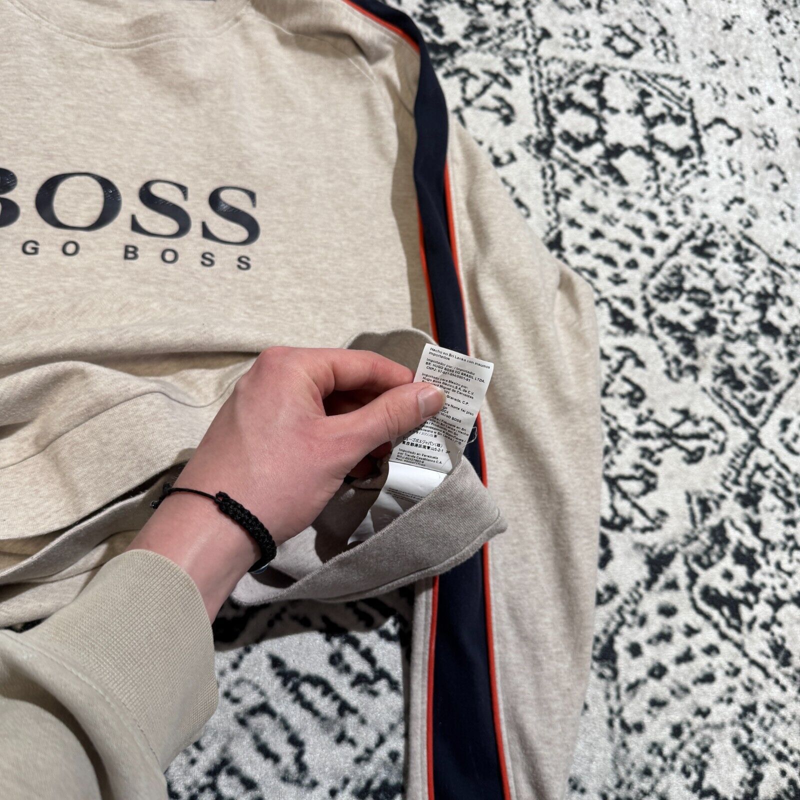 Hugo Boss × Vintage Vintage Hugo Boss Gray Cotton Crewneck Size S Y2K 90s Logo Size US S / EU 44-46 / 1 - 11 Thumbnail