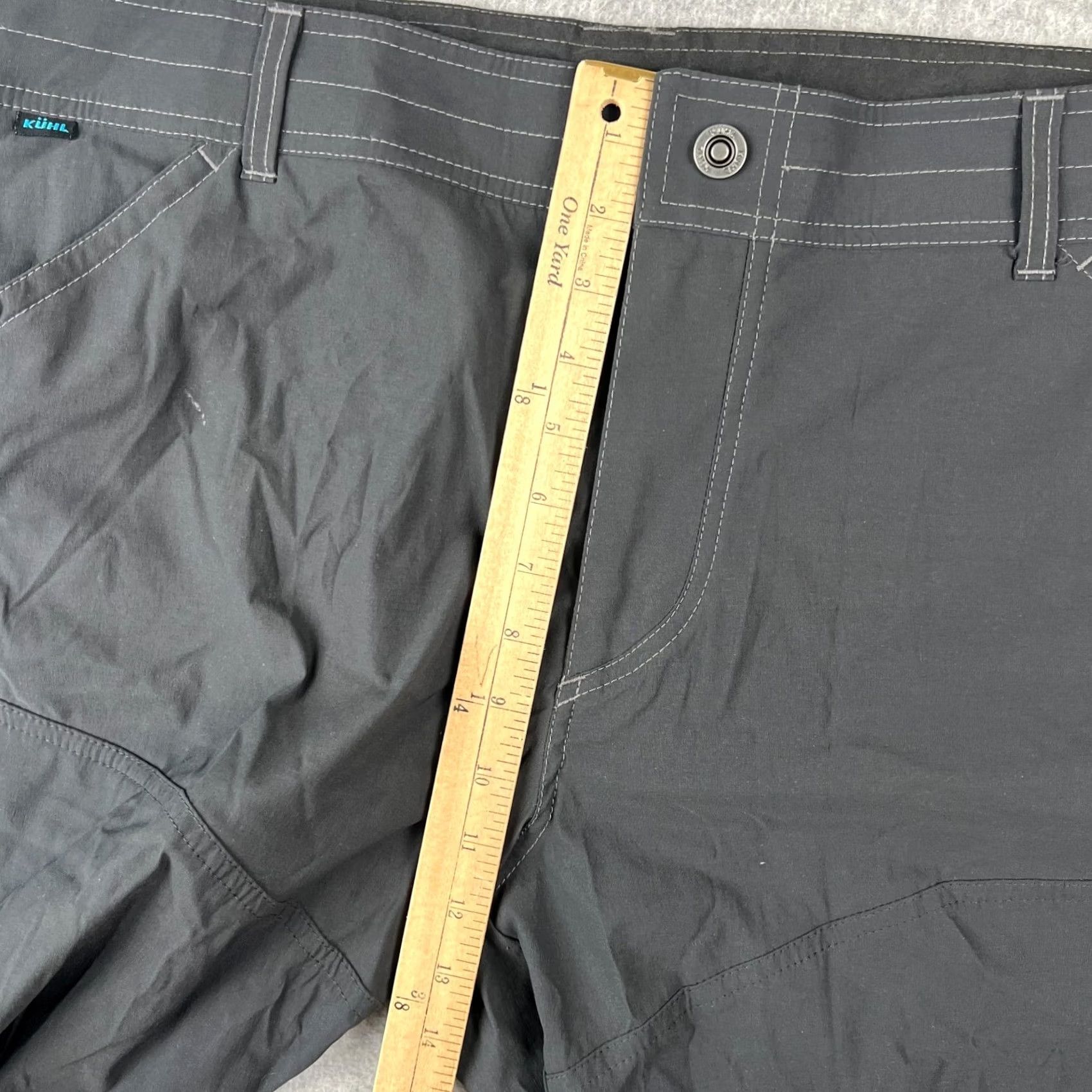 Vintage Kuhl Renegade Shorts Cargo Stretch Hiking 40x13 Mens Grey Fishing Outdoors Mens Regular 40 Gray Cargo Pocket Quick Dry Lightweight Stretch Breathable Size US 40 / EU 56 - 7 Thumbnail