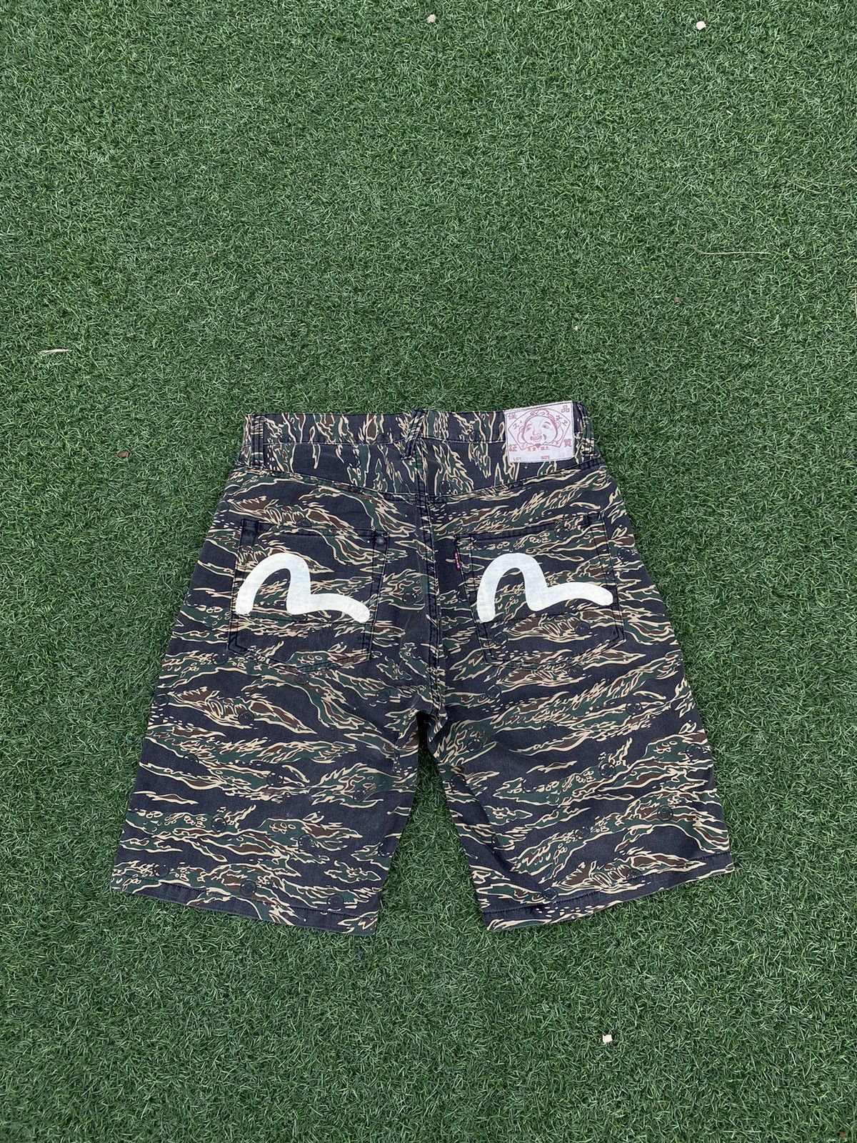 Evisu EVISU TIGER STRIPE SHORT PANTS Size US 32 / EU 48 - 1 Thumbnail