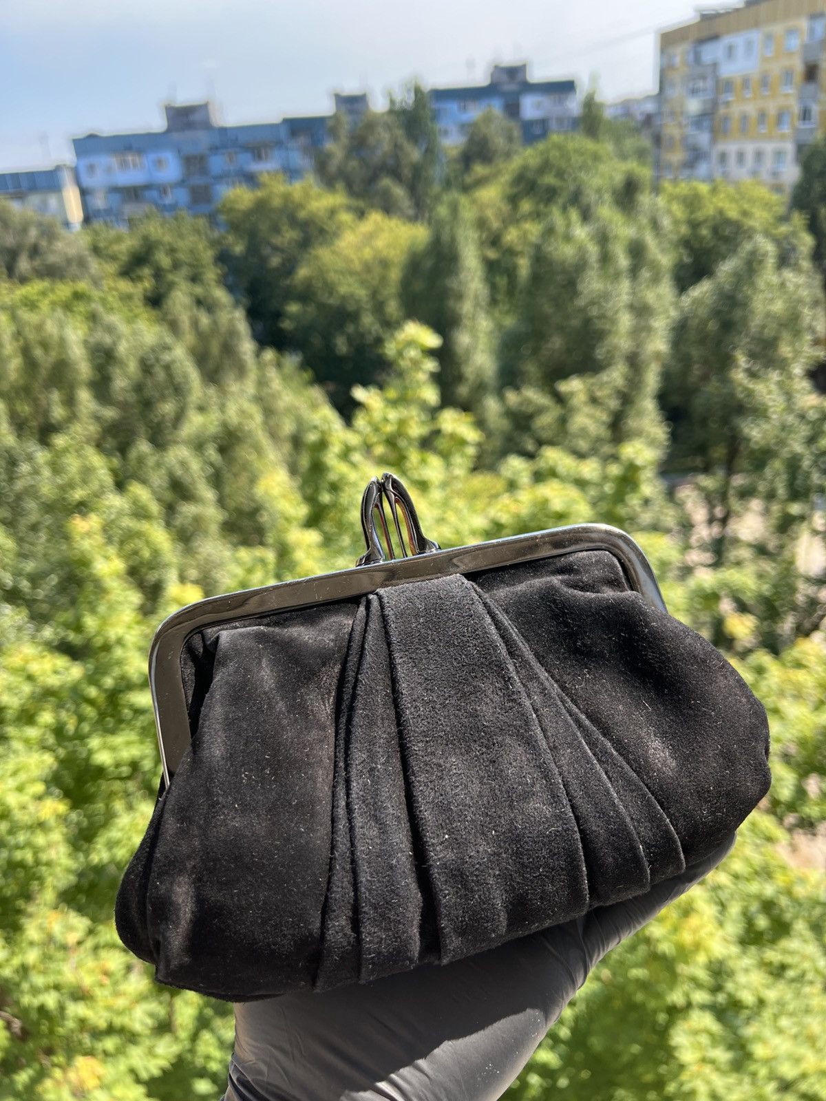 Christian Louboutin Christian Louboutin Clutch Italy Suede bag Size ONE SIZE - 1 Thumbnail