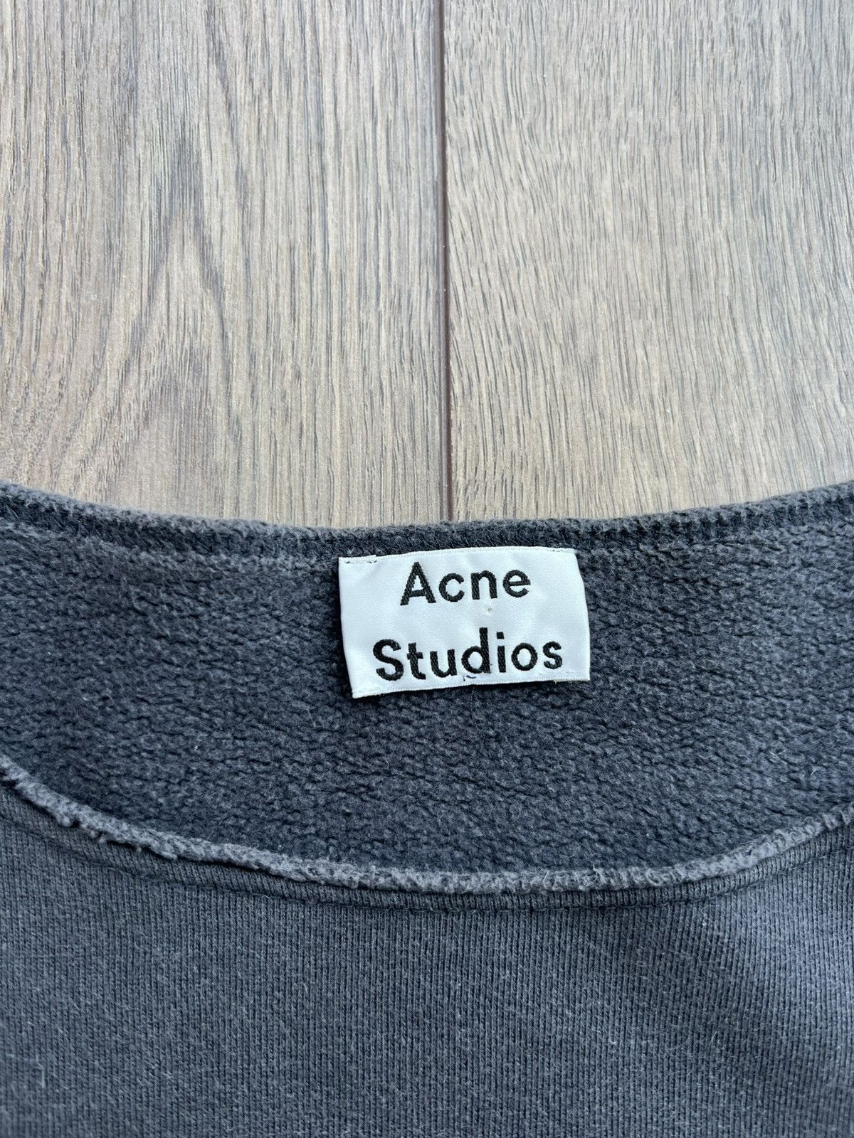 Acne Studios Acne Studios AW16 Loose Neck Sweatshirt Size US L / EU 52-54 / 3 - 3 Thumbnail