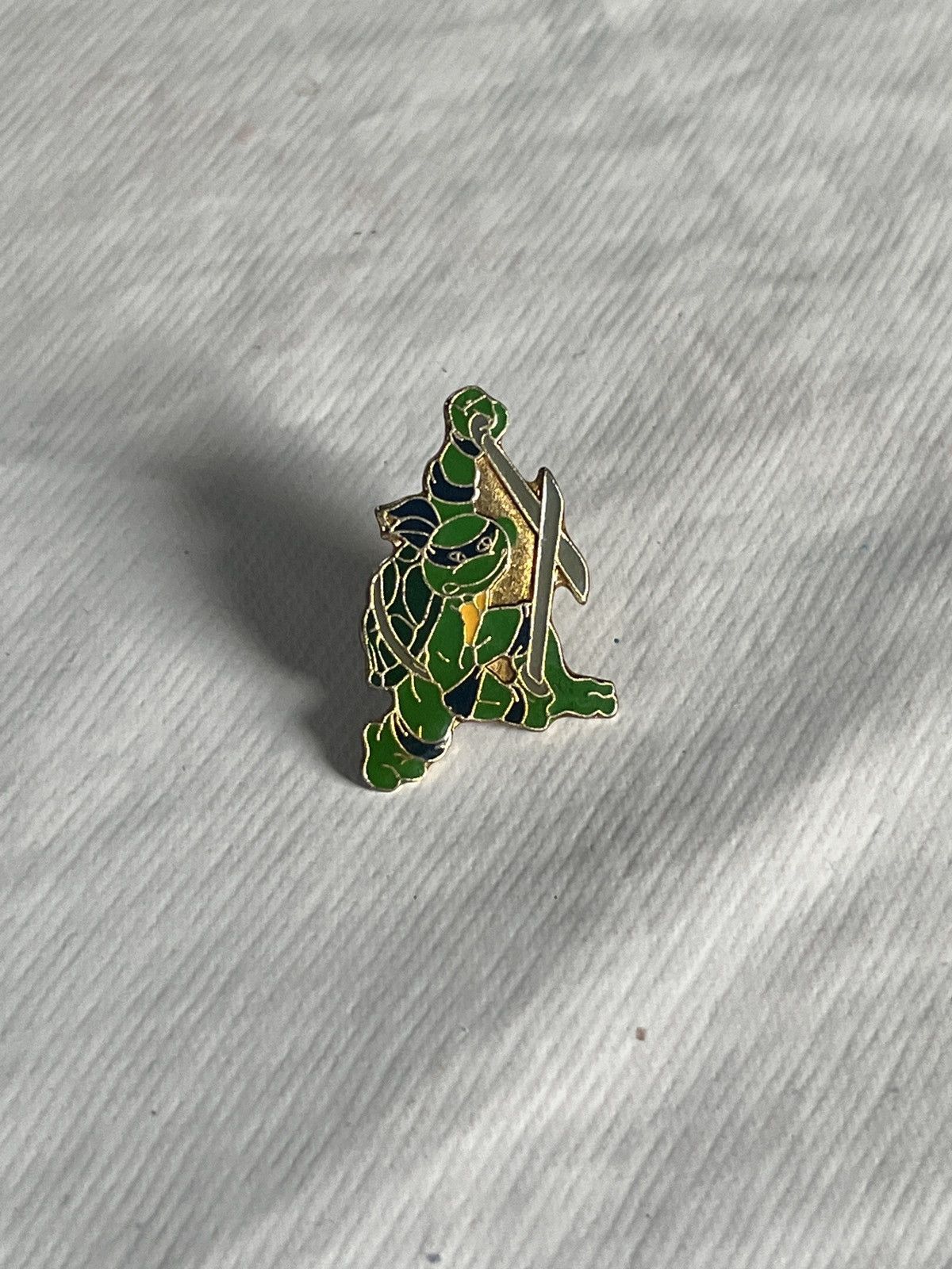 Cartoon Network × Vintage Teenage mutant ninja turtles vintage pin : Leonardo Size ONE SIZE - 1 Thumbnail