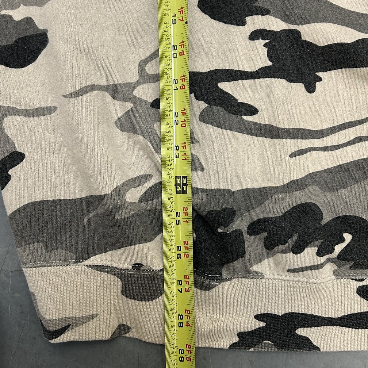Vintage Y2K Camo Skull Hoodie – Oversized 3XL Size US XXL / EU 58 / 5 - 6 Thumbnail