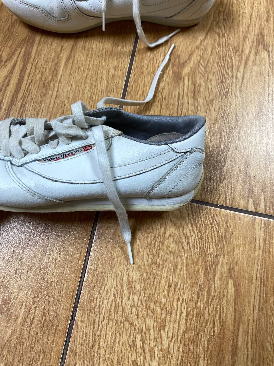 Diesel Low-Top Sneakers Diesel Vintage white Streetwear Y2K Size US 5 / EU 37 - 3 Thumbnail