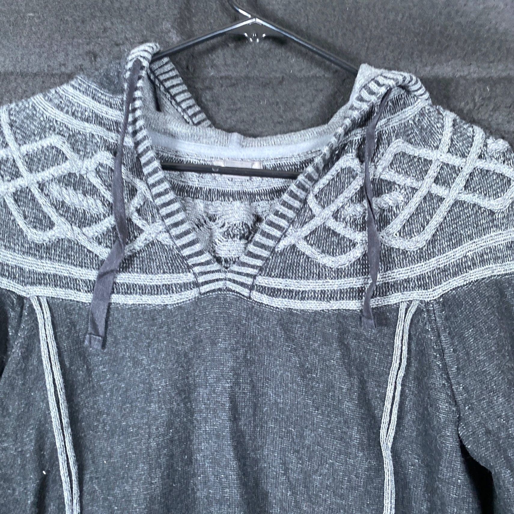 Eddie Bauer Eddie Bauer Womens Sweatshirt Black Gray Pullover V Neck Hoodie Medium Size M / US 6-8 / IT 42-44 - 2 Thumbnail