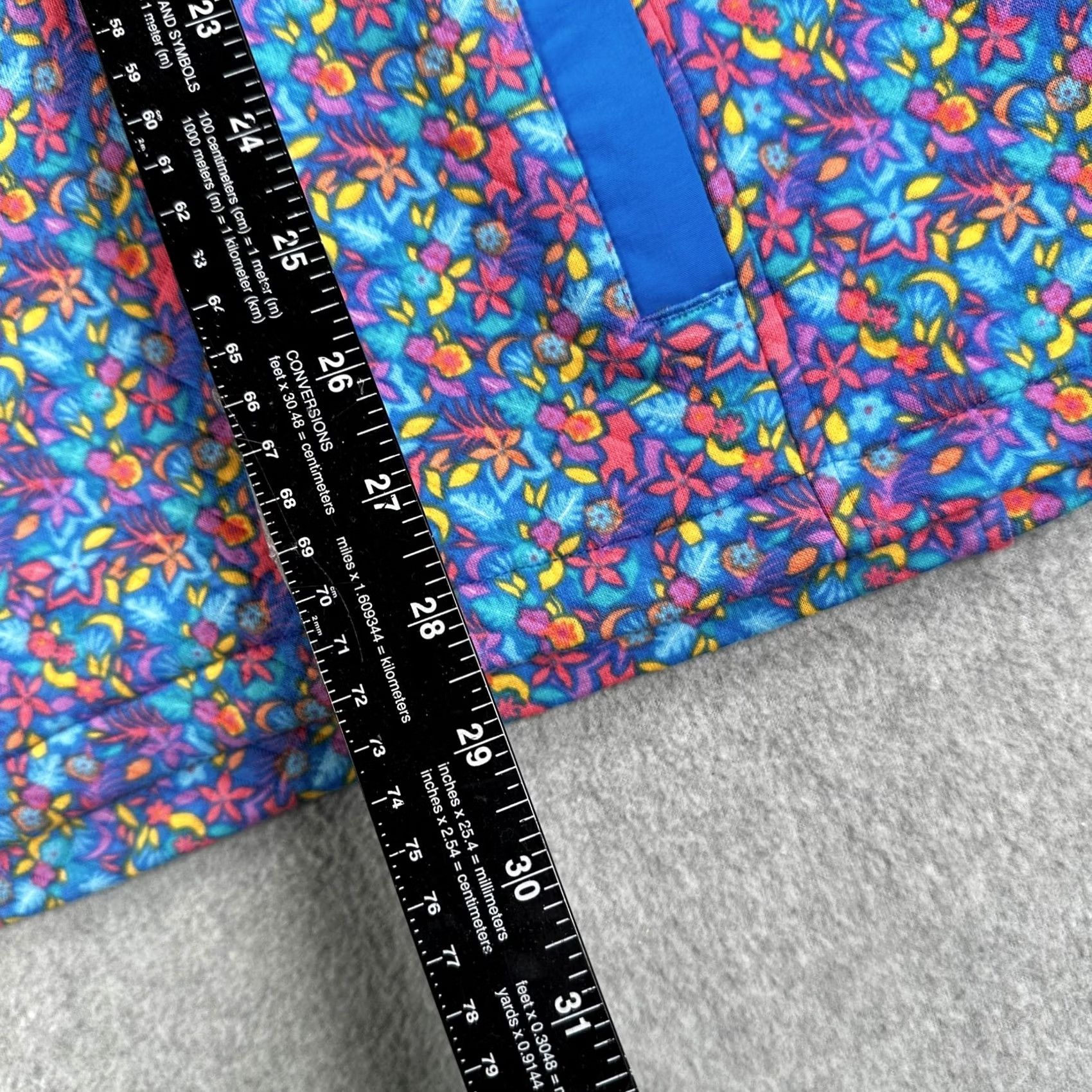 Chubbies Chubbies The Spade Quilted Quarter-Zip Pullover Sweatshirt Multicolor Floral Mens XL Pullover Zip Mock Neck Knit Shirt Jersey Pockets Size US XL / EU 56 / 4 - 7 Thumbnail