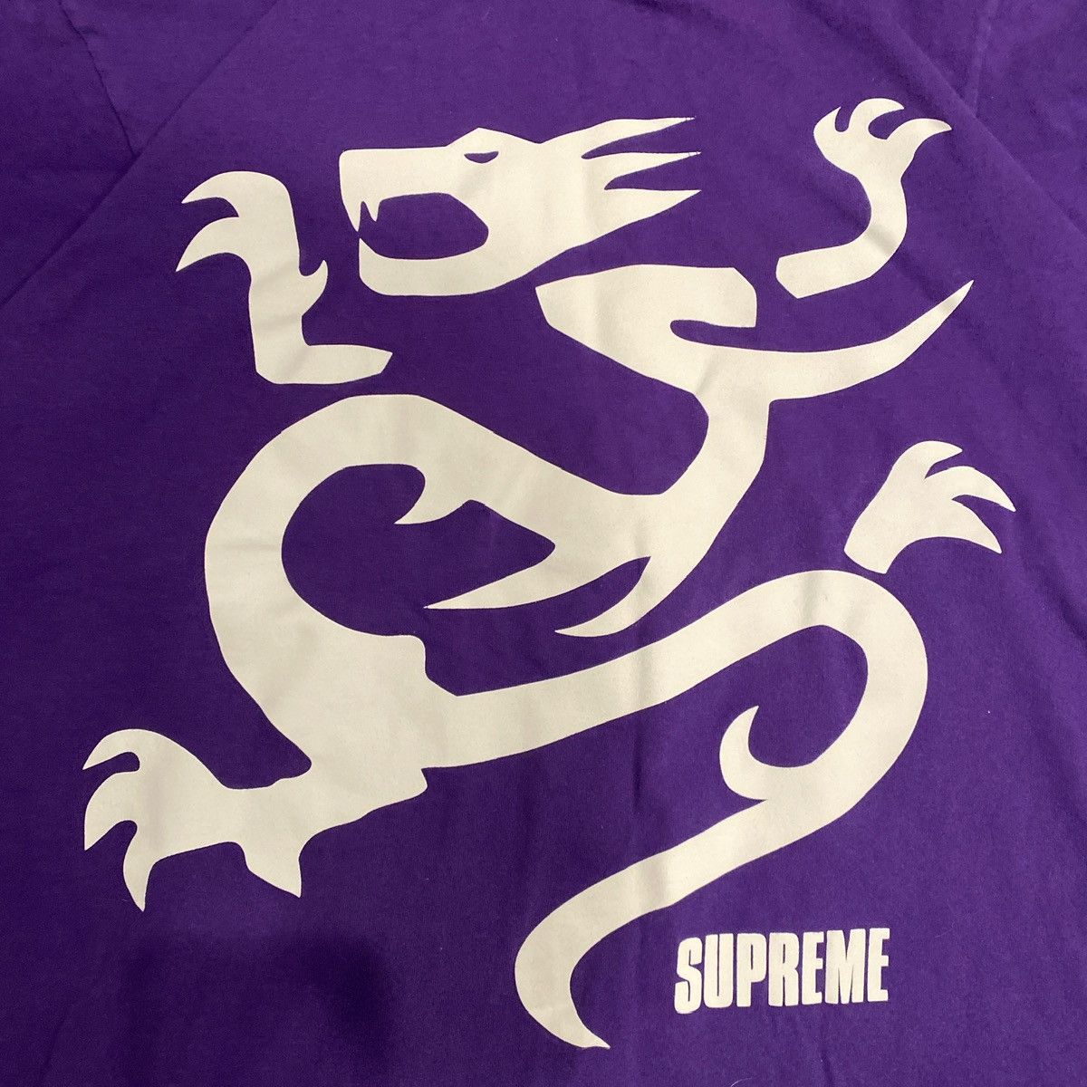 Supreme Supreme SS23 Mobb Deep Dragon Tee Size Medium Size US M / EU 48-50 / 2 - 2 Thumbnail