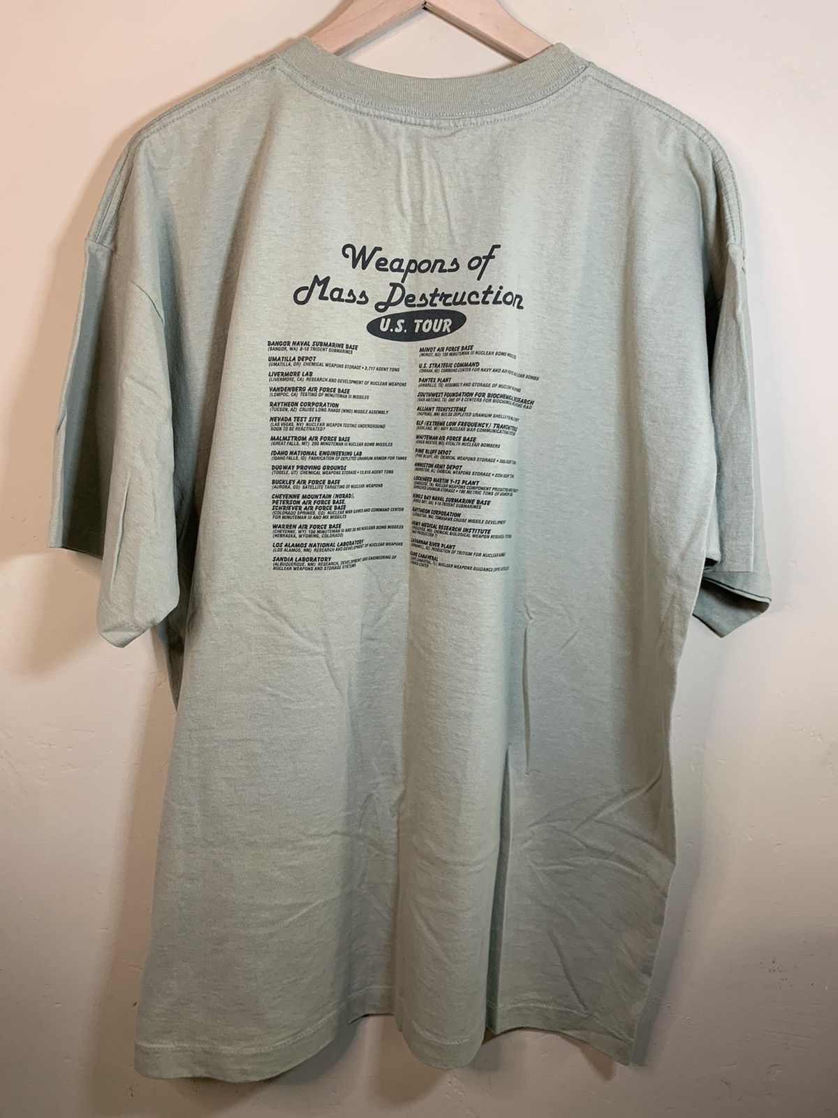 Vintage RARE Vintage Weapons Of Mass Destruction Single Stitch Shirt Size US XL / EU 56 / 4 - 2 Thumbnail