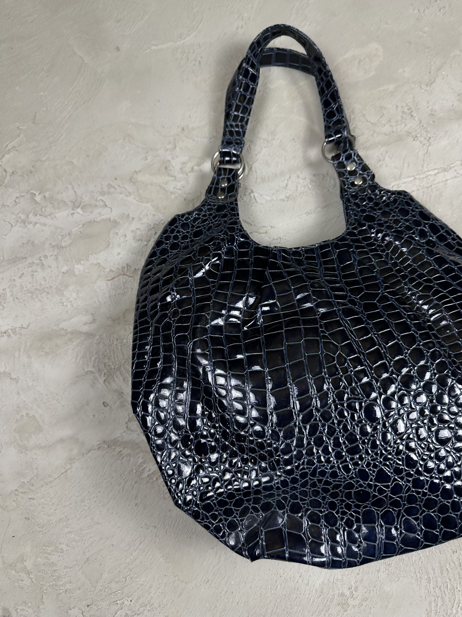Japanese Brand Vintage Y2k Avant Garde Fux Leather Japanese Shoulder Bag Size ONE SIZE - 6 Thumbnail