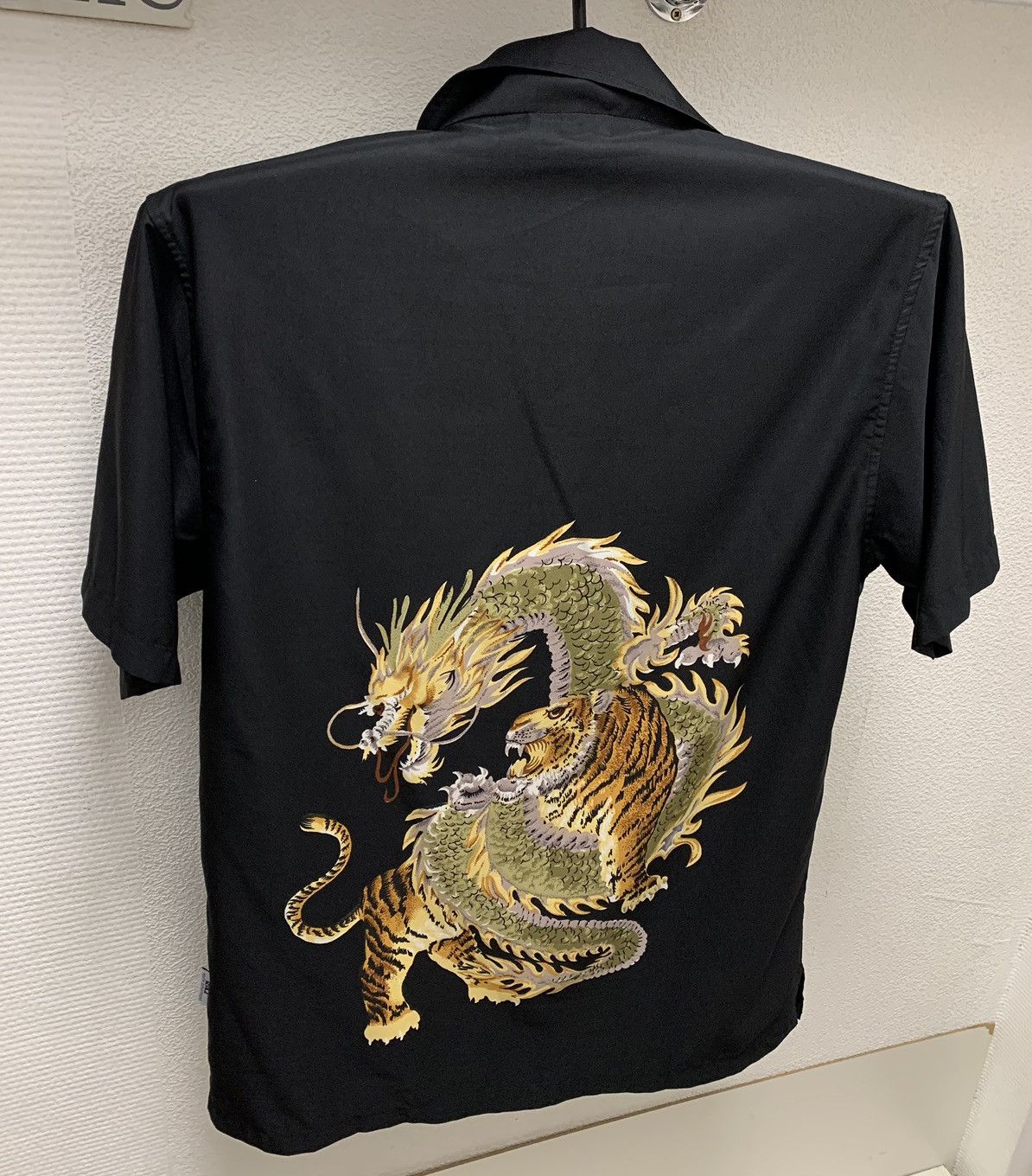 Japanese Brand Vintage Japanese style Thai silk black dragon t-shirt L sz Size US L / EU 52-54 / 3 - 2 Thumbnail