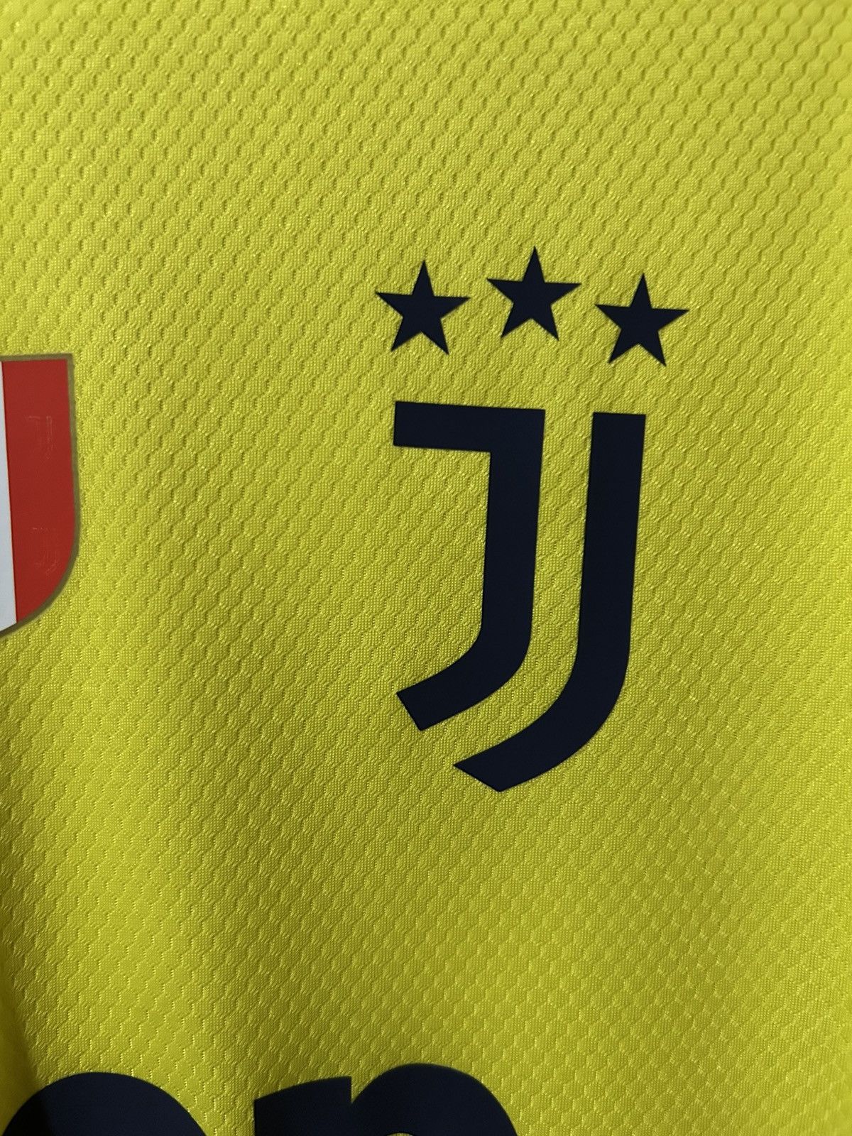 Adidas Juventus gk jersey longsleeve buffon Size US L / EU 52-54 / 3 - 3 Thumbnail