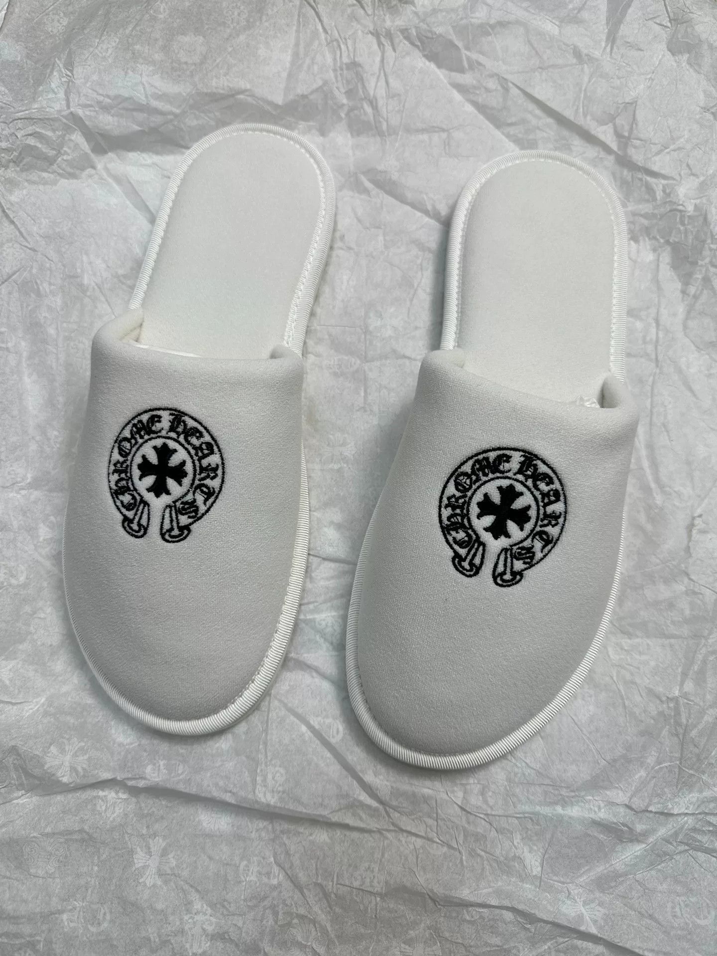 Chrome Hearts Chrome Hearts White Hotel Slippers Size US 10 / EU 43 - 1 Thumbnail