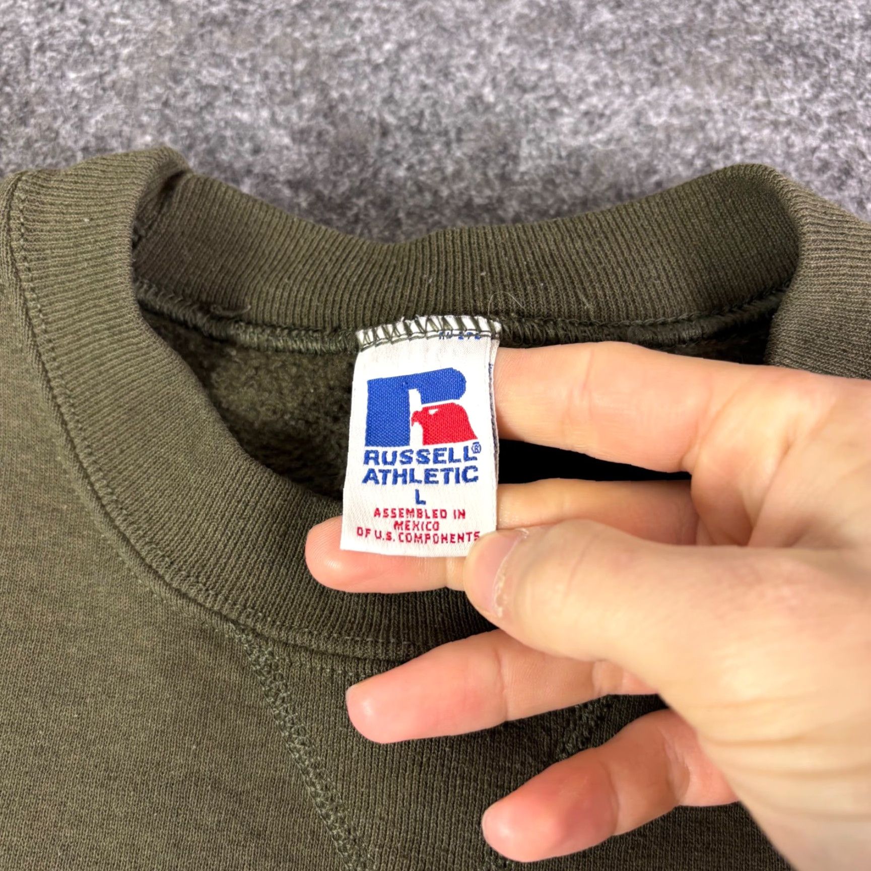 Russell Athletic VINTAGE Russell Athletic Sweatshirt Crewneck Olive Green Unisex Adults L Embroidered Logo Retro Size US L / EU 52-54 / 3 - 3 Thumbnail
