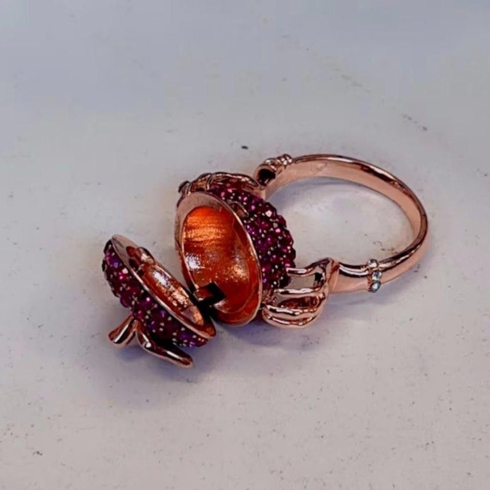 Designer Opening Murder She Wrote Poison Apple Rose Ring - Size 6 Size ONE SIZE - 7 Thumbnail