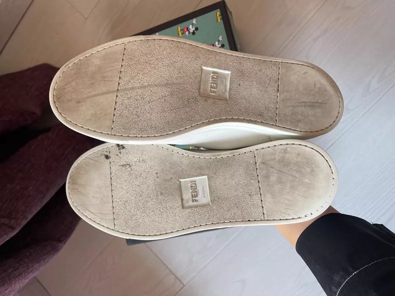 Fendi Fendi White Sneakers with Graffiti Design Size US 5 / EU 37 - 3 Thumbnail