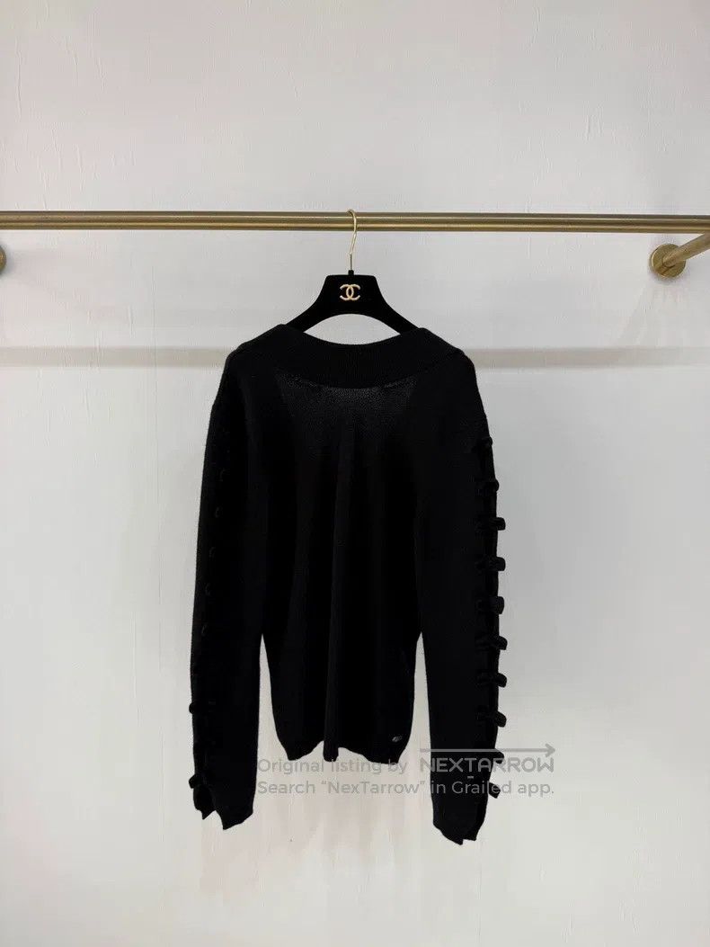 Chanel Chanel Black backless bow cashmere long-sleeved sweater Size XS / US 0-2 / IT 36-38 - 1 Thumbnail