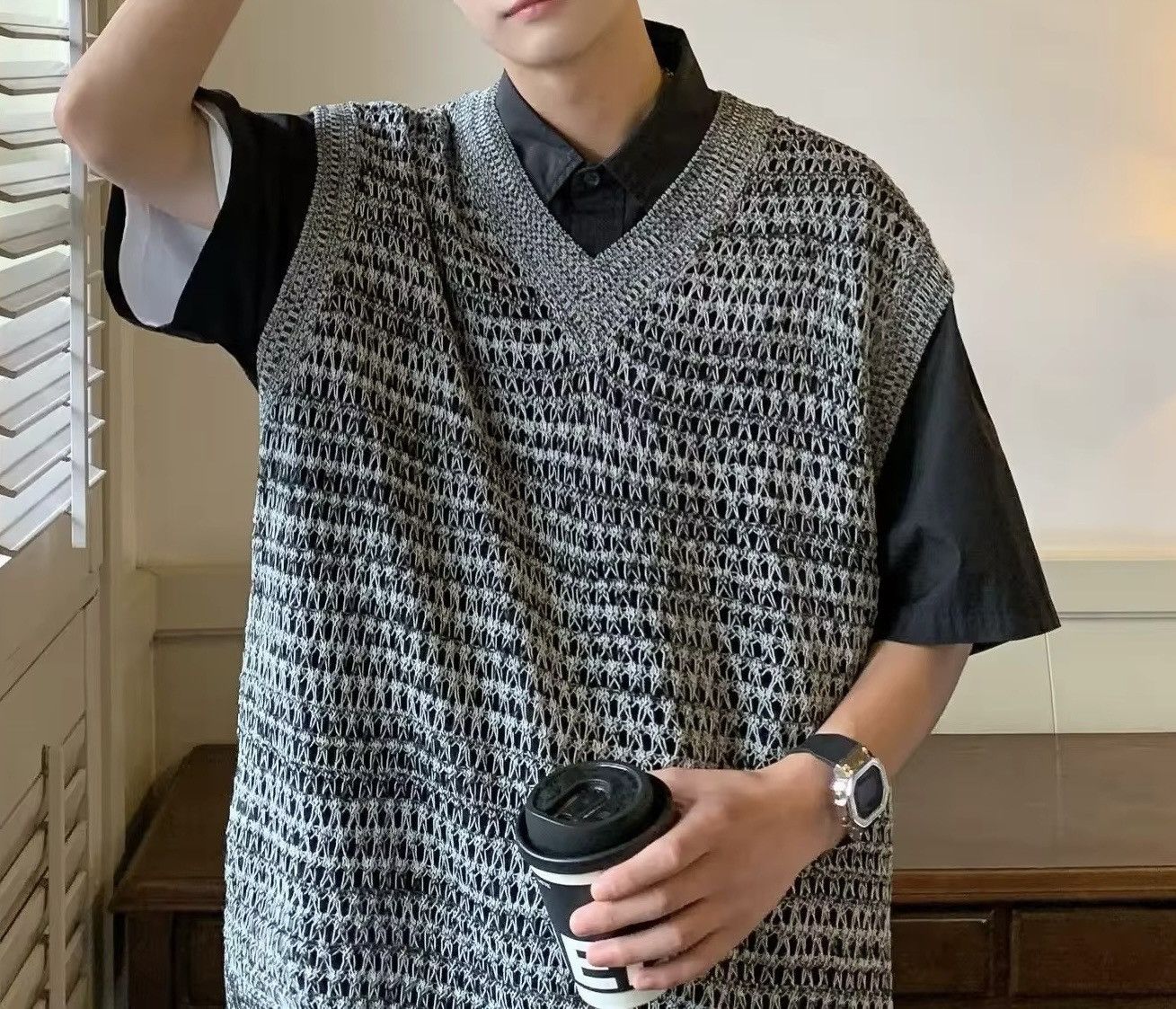 Other × Vintage Knitted Casual Gradient V-neck Loose Sleeveless Sweater Size US S / EU 44-46 / 1 - 2 Thumbnail