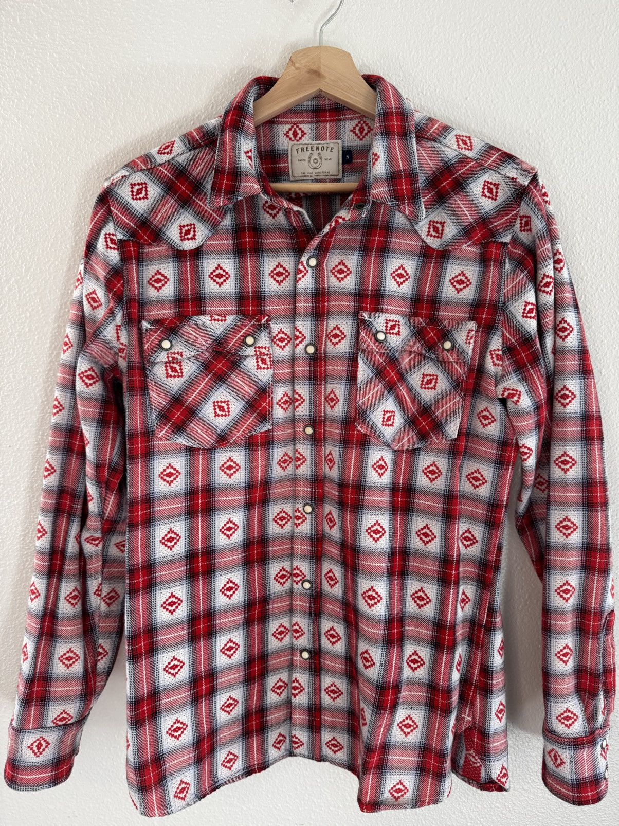Freenote Freenote Red Pearl Snap Button Up (S) Size US S / EU 44-46 / 1 - 1 Thumbnail