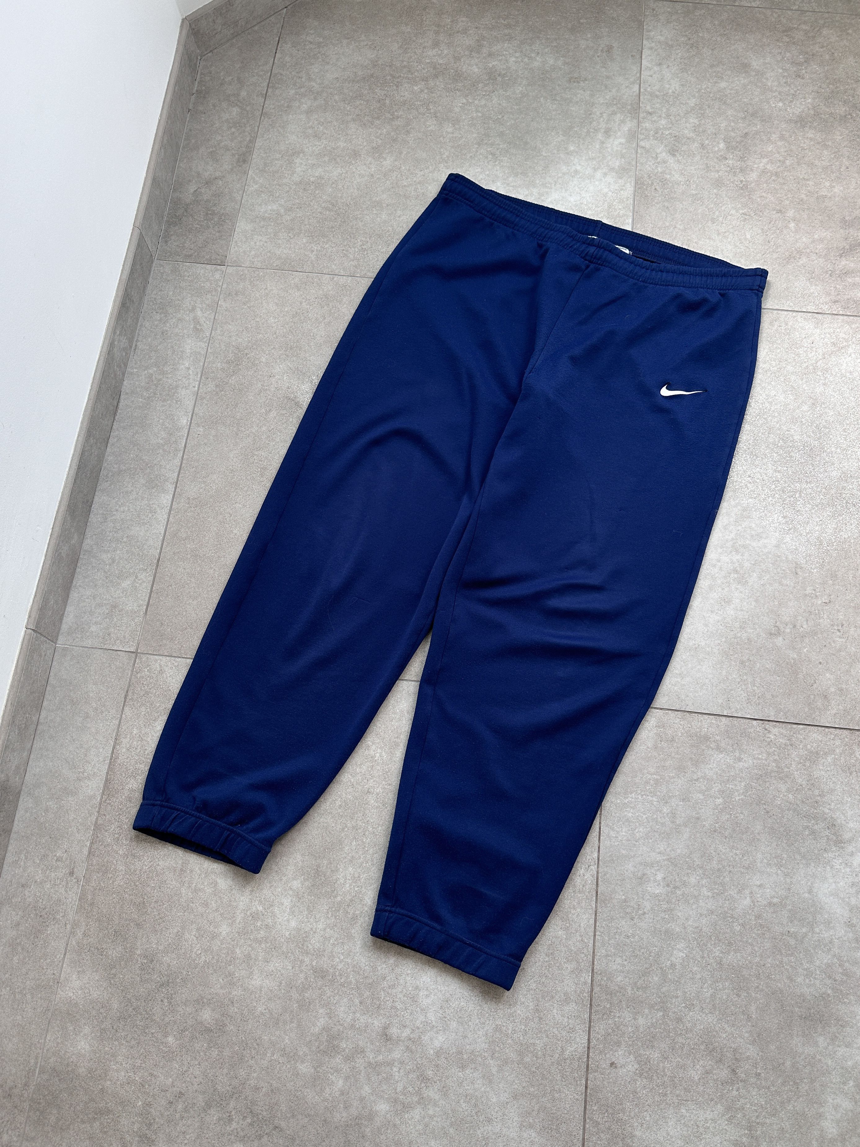 Nike Vintage Nike Athletic Pants Joggers Size US 34 / EU 50 - 1 Thumbnail