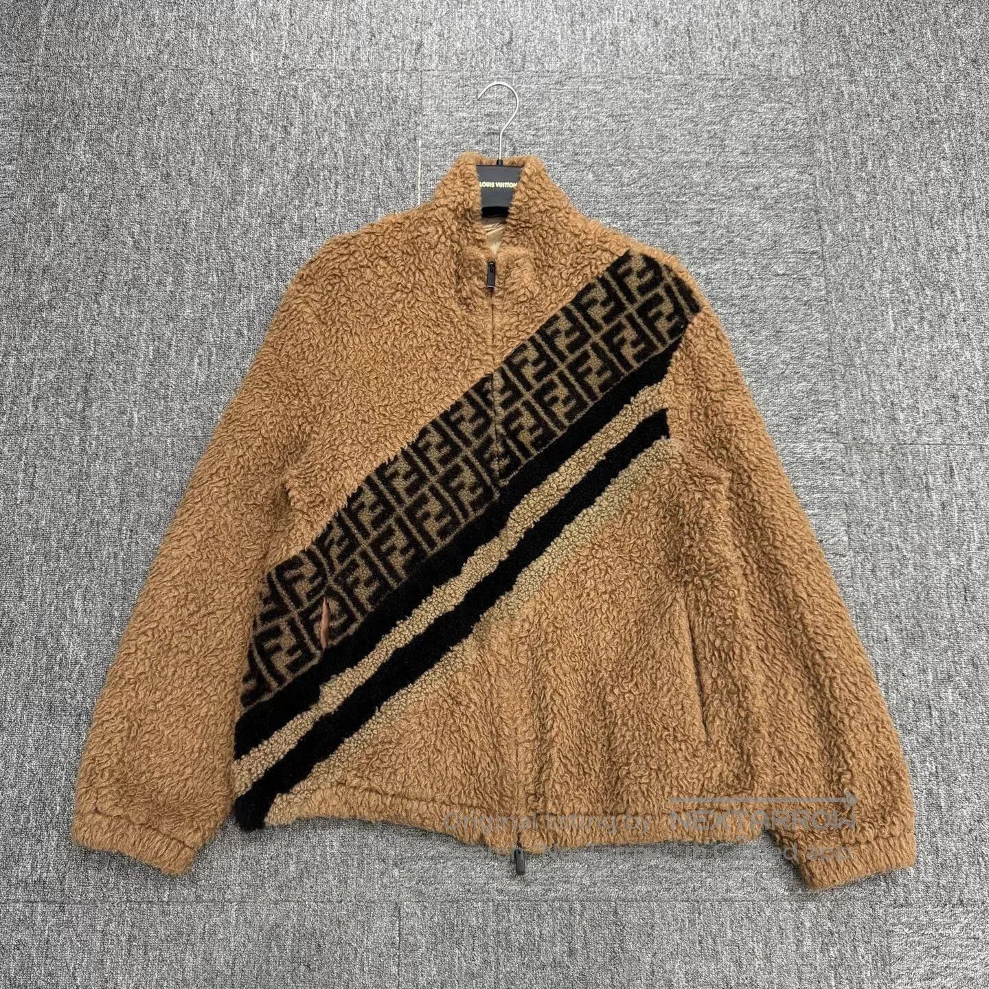 Fendi Fendi Teddy Coat in Camel Color. Size US L / EU 52-54 / 3 - 1 Thumbnail