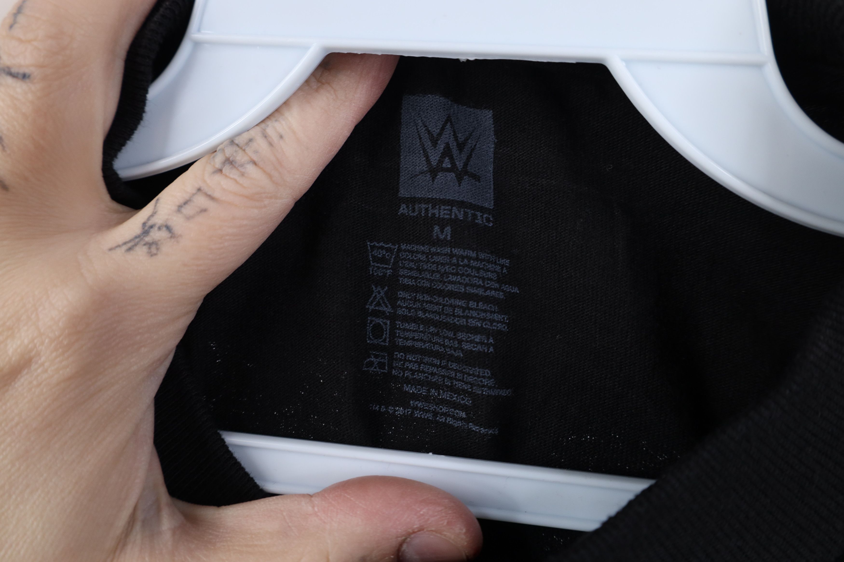Vintage Y2K WWE WWF Live Wrestling 2017 Raw Wrestler T-Shirt Black Size US M / EU 48-50 / 2 - 9 Thumbnail