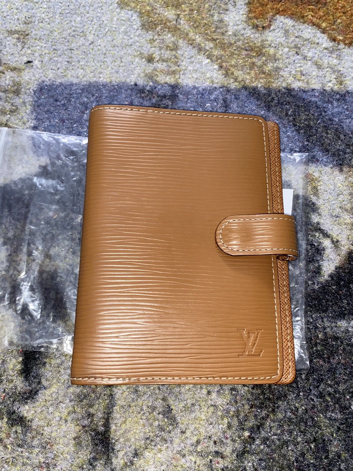 Louis Vuitton Brown Epi Bifold Agenda Wallet