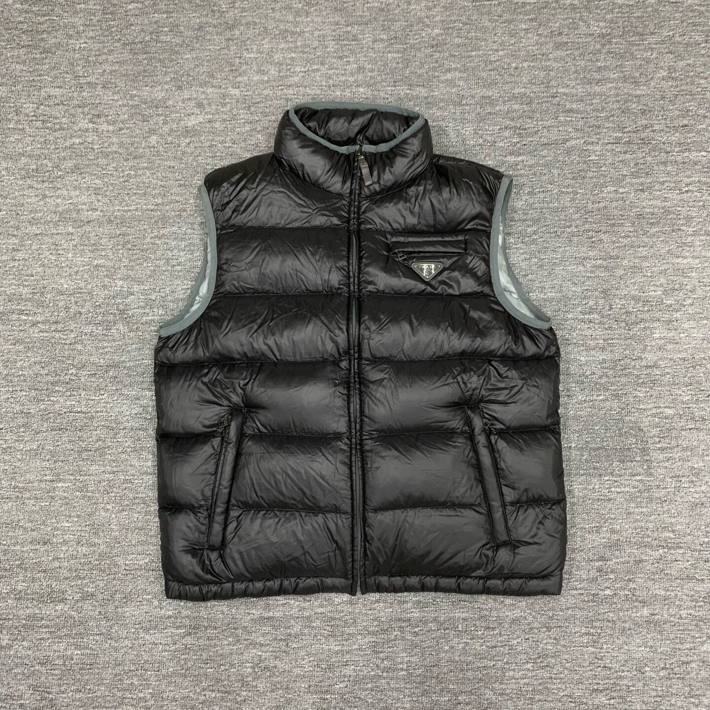 Prada Prada Black Puffer Vest Size 52 Size US L / EU 52-54 / 3 - 1 Thumbnail