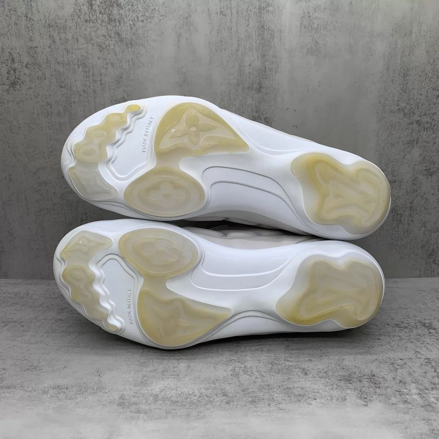 Louis Vuitton Lv White 41.5 98% New 25 3cm Invisible Cleats Size US 11 / IT 41 - 7 Thumbnail