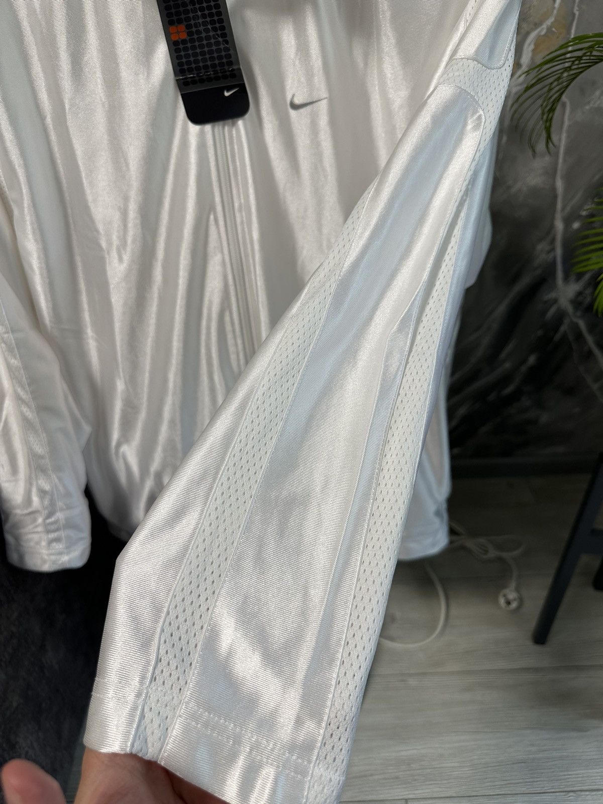 Vintage New Vintage Y2K Nike Satin White Drill Jacket Oversize Size US M / EU 48-50 / 2 - 2 Thumbnail