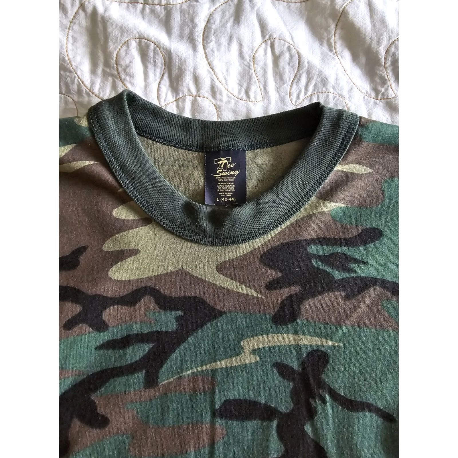 Vintage VINTAGE Camouflage Hunting Camo Short Sleeve t-shirt LARGE Tee Swing Unisex Adult 1980s Woodland Green Graphic Tee 80s Mens Womens Size US L / EU 52-54 / 3 - 5 Thumbnail