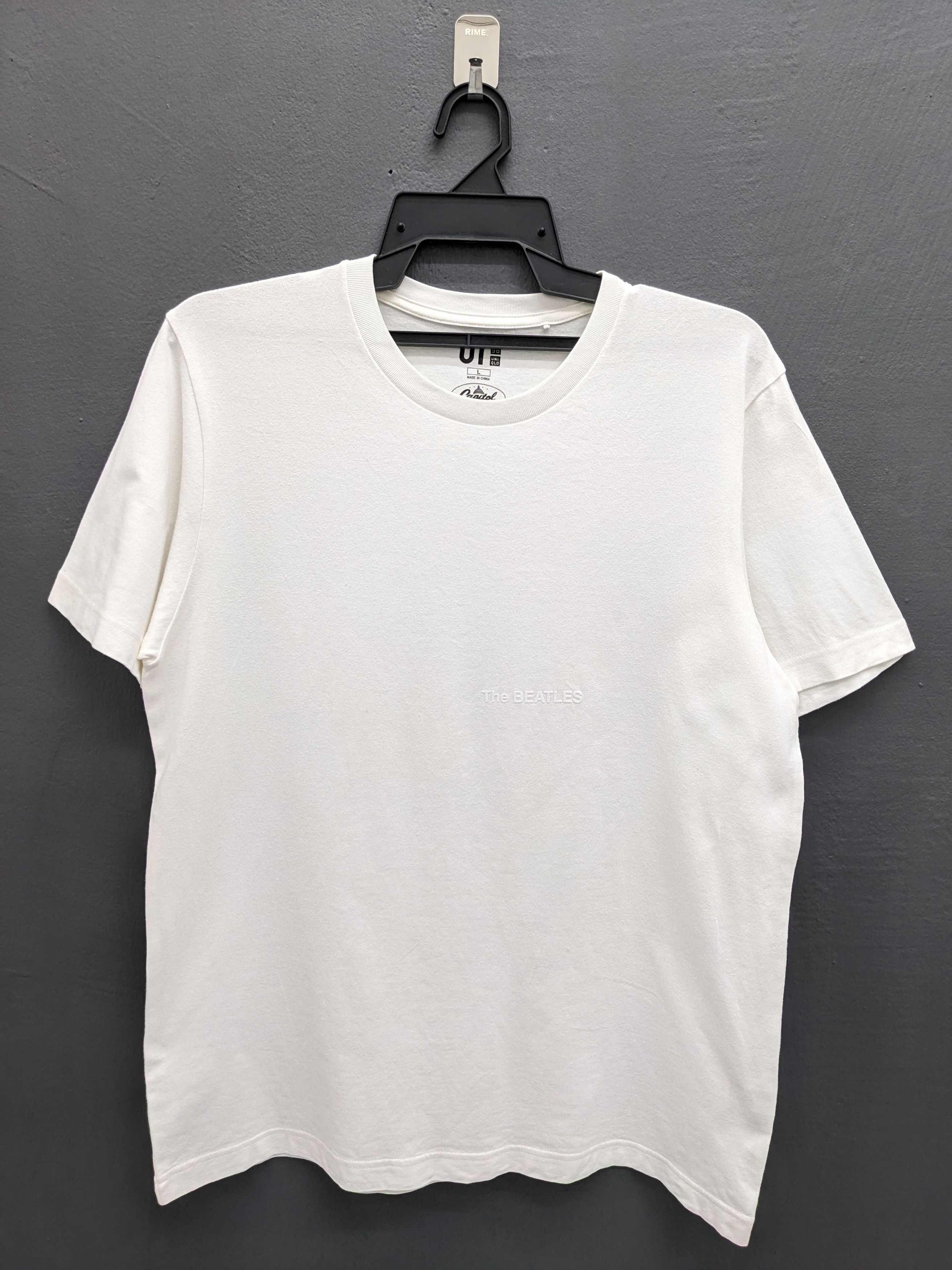 Band Tees THE BEATLES CAPITAL RECORD X JAPANESE BRAND UNIQLO TSHIRT Size US L / EU 52-54 / 3 - 2 Thumbnail