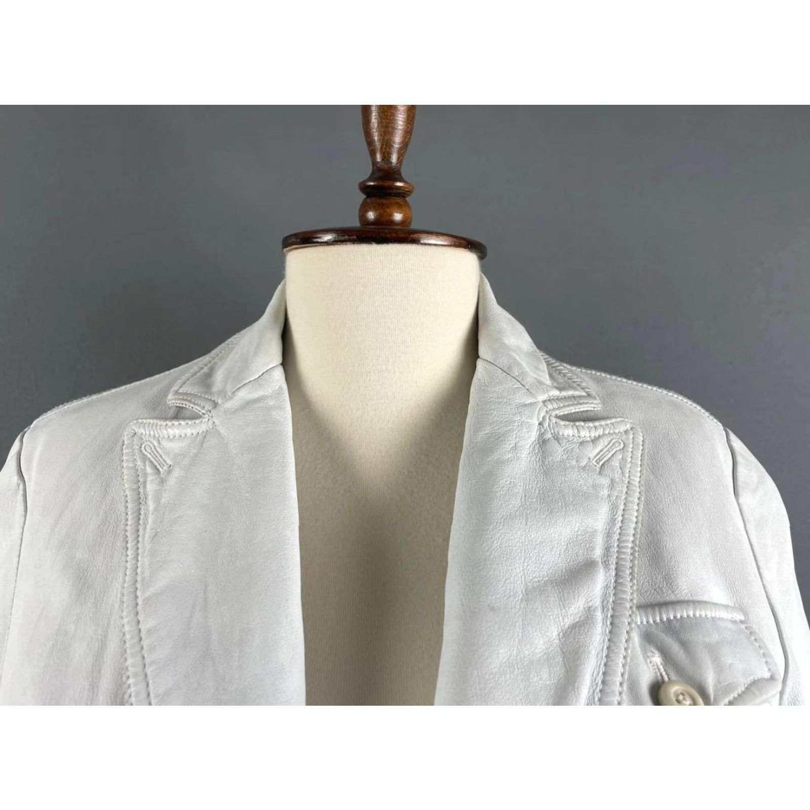 Diesel Diesel Blazer Jacket Womens S White Leather Long Sleeve Button Dressy Casual 90s Modern Womens Size S / US 4 / IT 40 - 6 Thumbnail