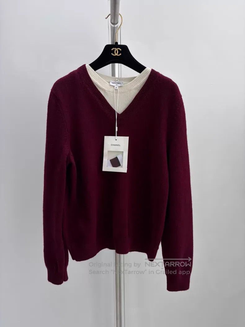 Chanel Chanel Burgundy white fake two-piece cashmere knitwear Size XS / US 0-2 / IT 36-38 - 1 Thumbnail