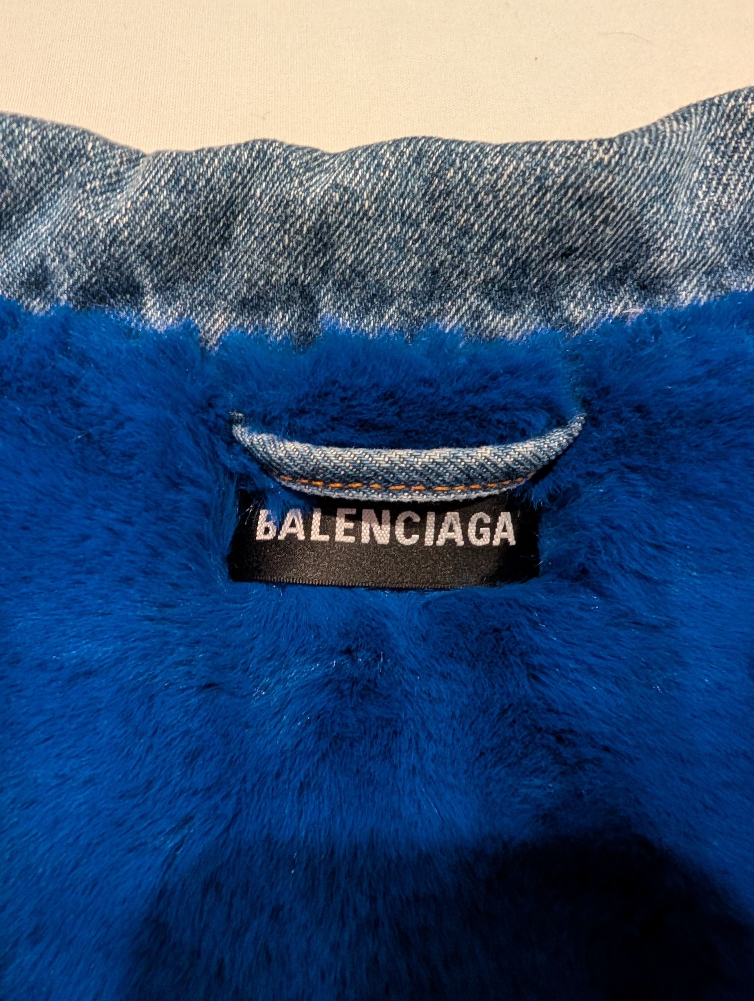 Balenciaga Balenciaga FW18 Oversized Denim Blue Fur Jacket Size US S / EU 44-46 / 1 - 4 Thumbnail