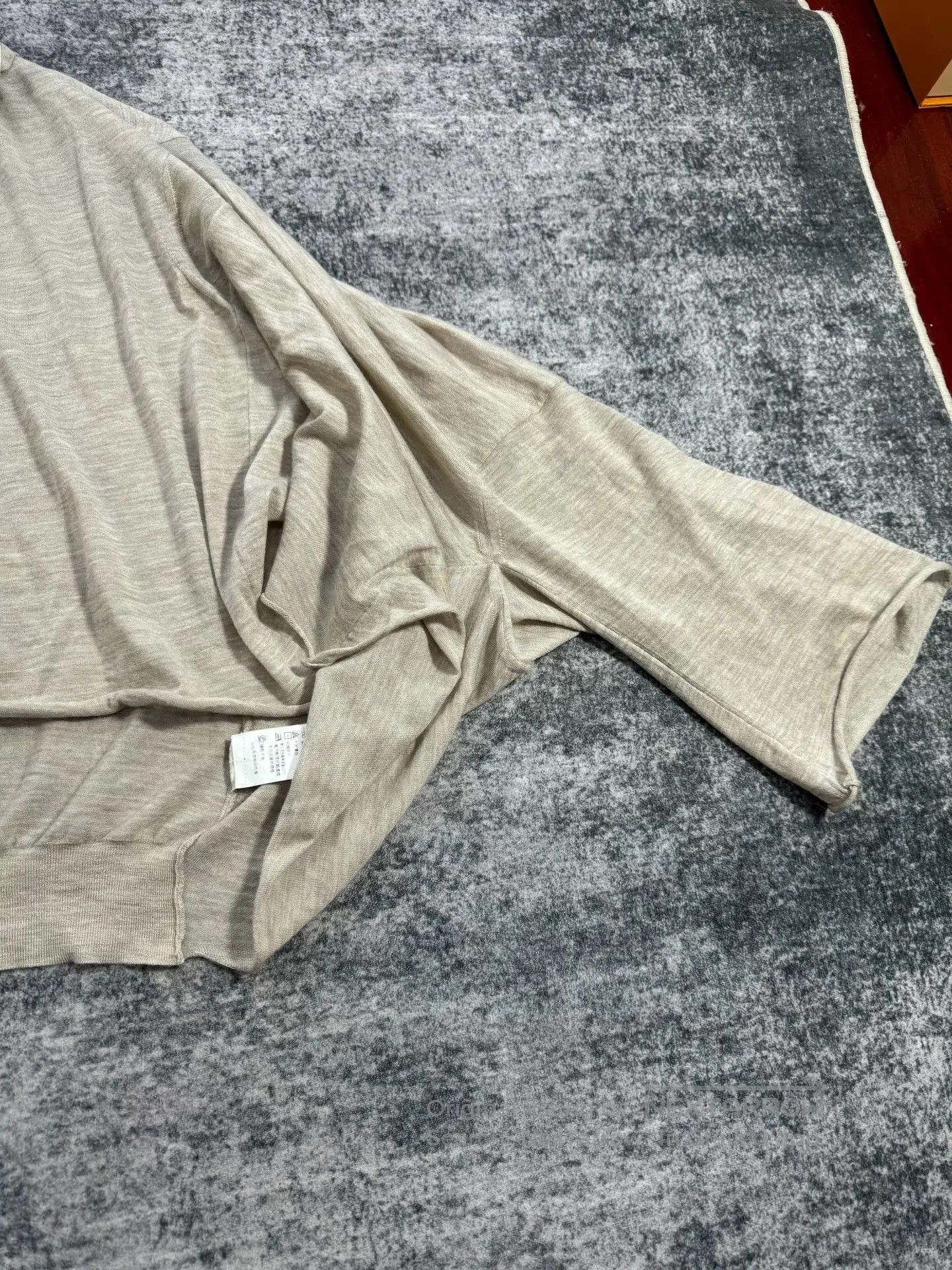 The Row The Row Oatmeal Turtleneck Asymmetric Hem Cashmere Sweater Size M / US 6-8 / IT 42-44 - 4 Thumbnail