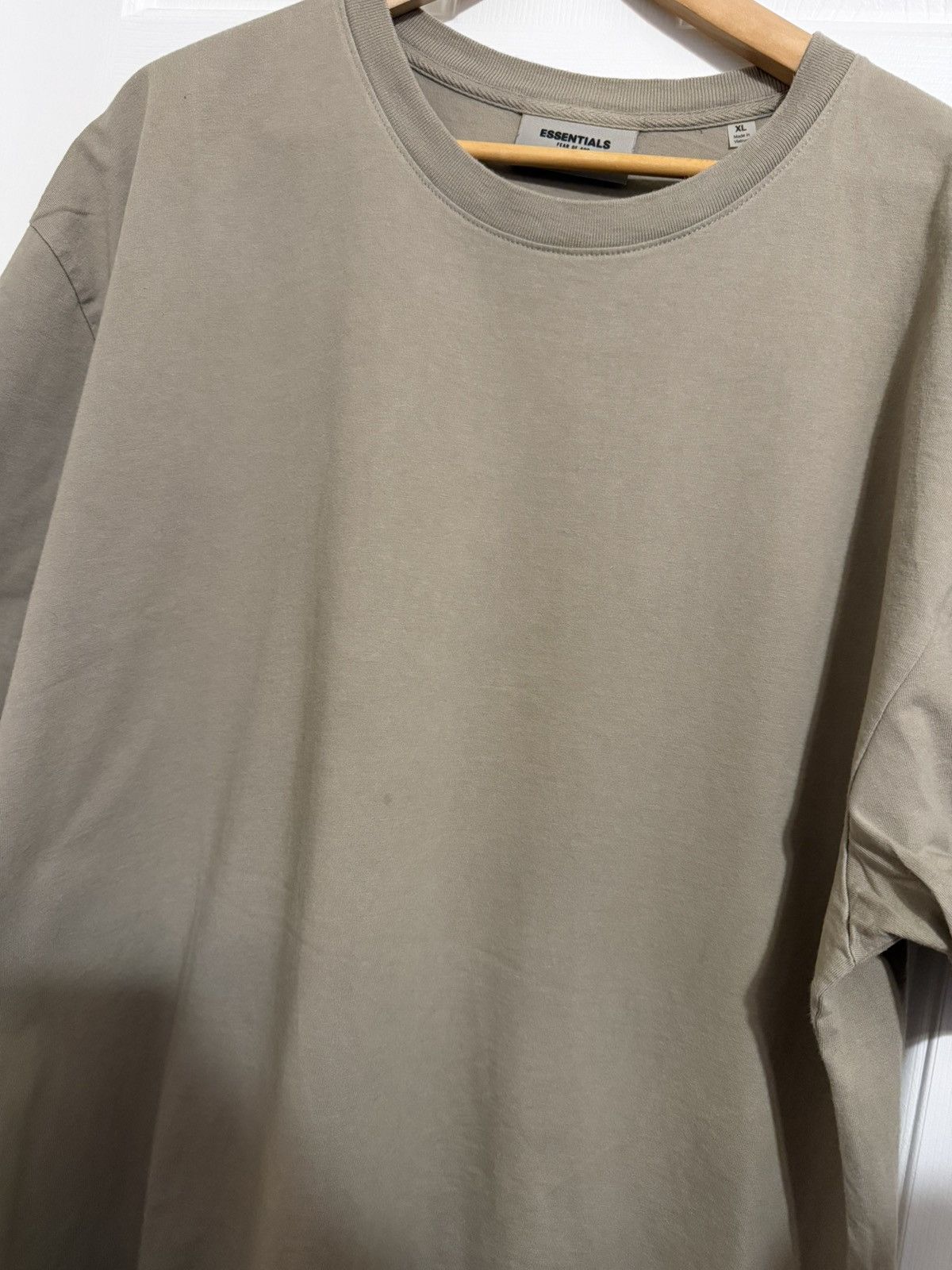 Essentials FOG Essentials - Taupe Rubber Letter Tee Size US XL / EU 56 / 4 - 6 Thumbnail