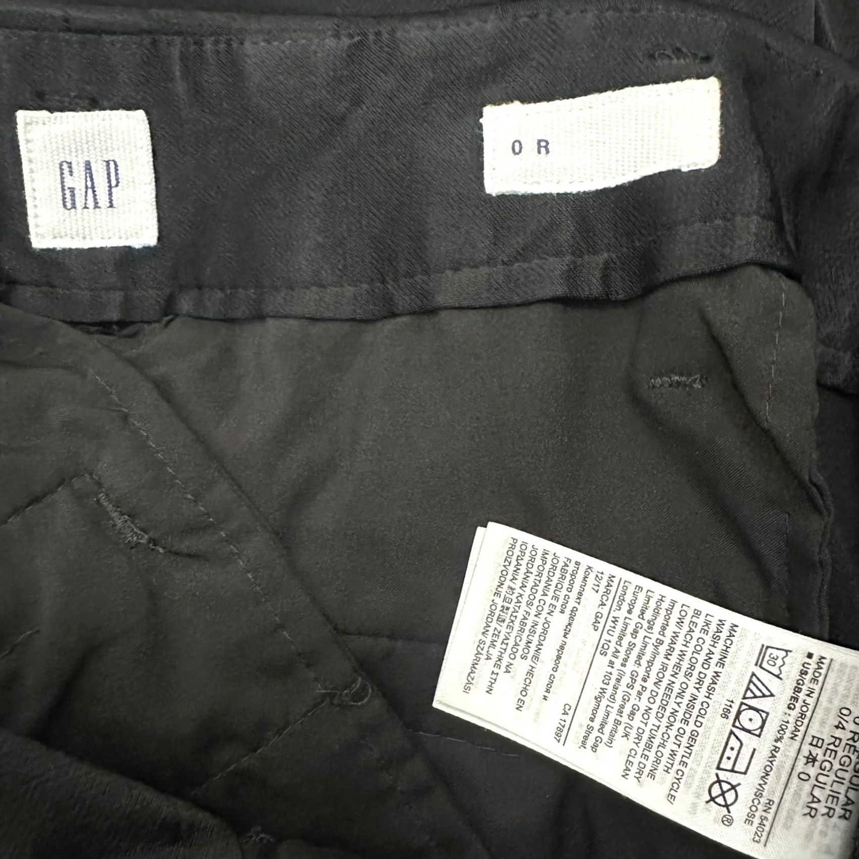 Gap VINTAGE? No. The task requires a title only. Size 25" / US 0 / IT 36 - 3 Thumbnail