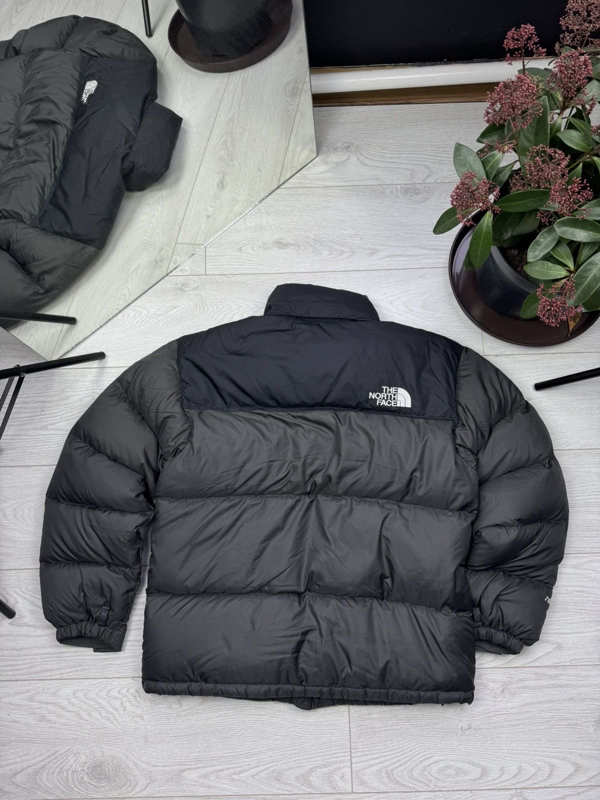 The North Face Vintage The North Face 700 Down Puffer Jacket Nupste Size US L / EU 52-54 / 3 - 7 Thumbnail