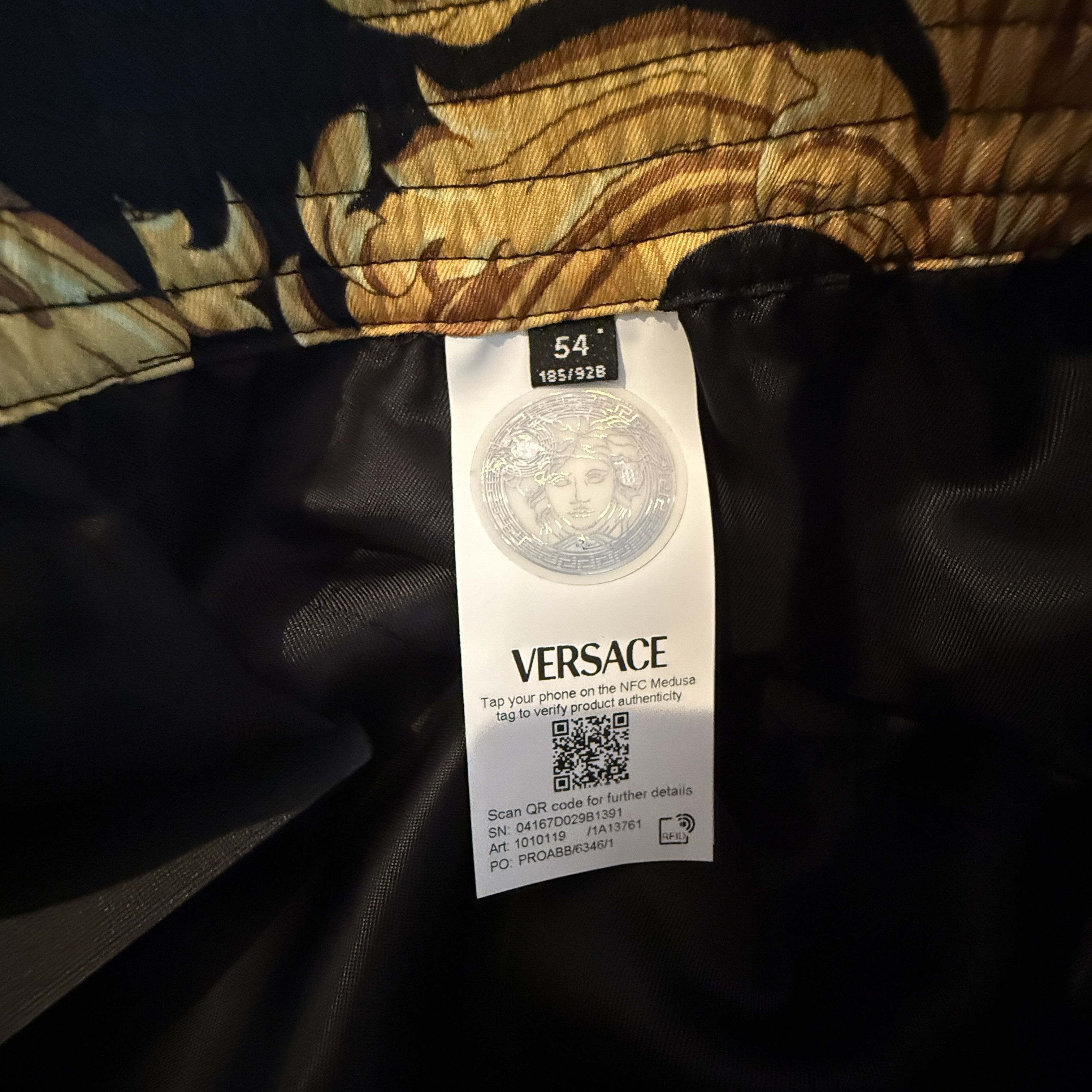 Versace Versace Men's Baroque Shorts Black Gold Print Shorts IT 52 Size US 34 / EU 50 - 12 Thumbnail