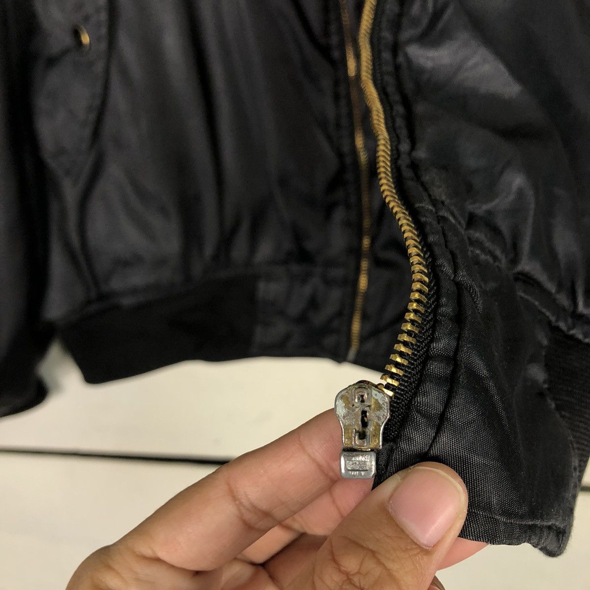 Japanese Brand 🔥Riot Riot Vintage Nylon Bomber Jacket World Island Size US L / EU 52-54 / 3 - 14 Thumbnail