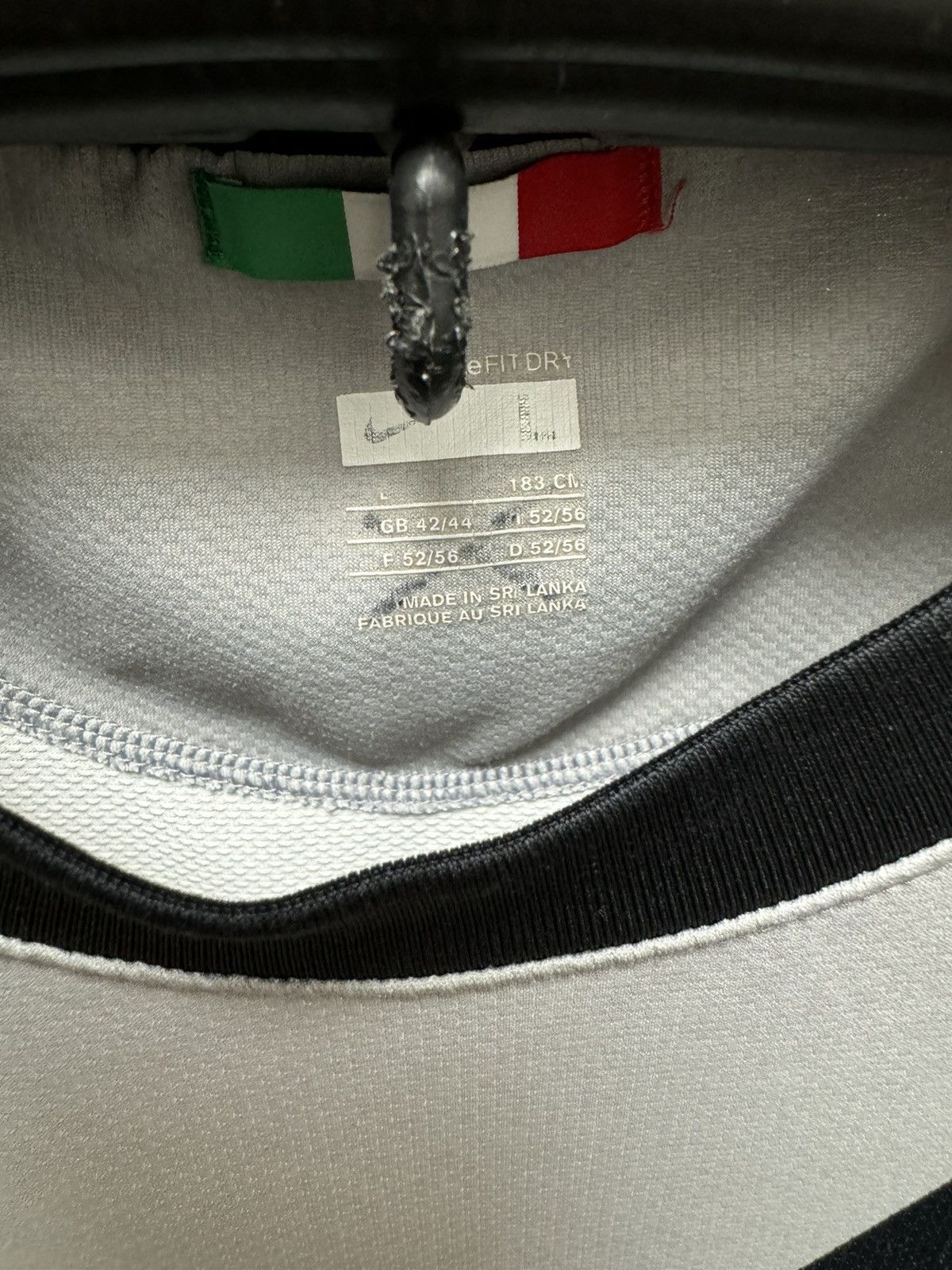 Nike Juventus nike soccer jersey L sz fiat group Size US L / EU 52-54 / 3 - 6 Thumbnail